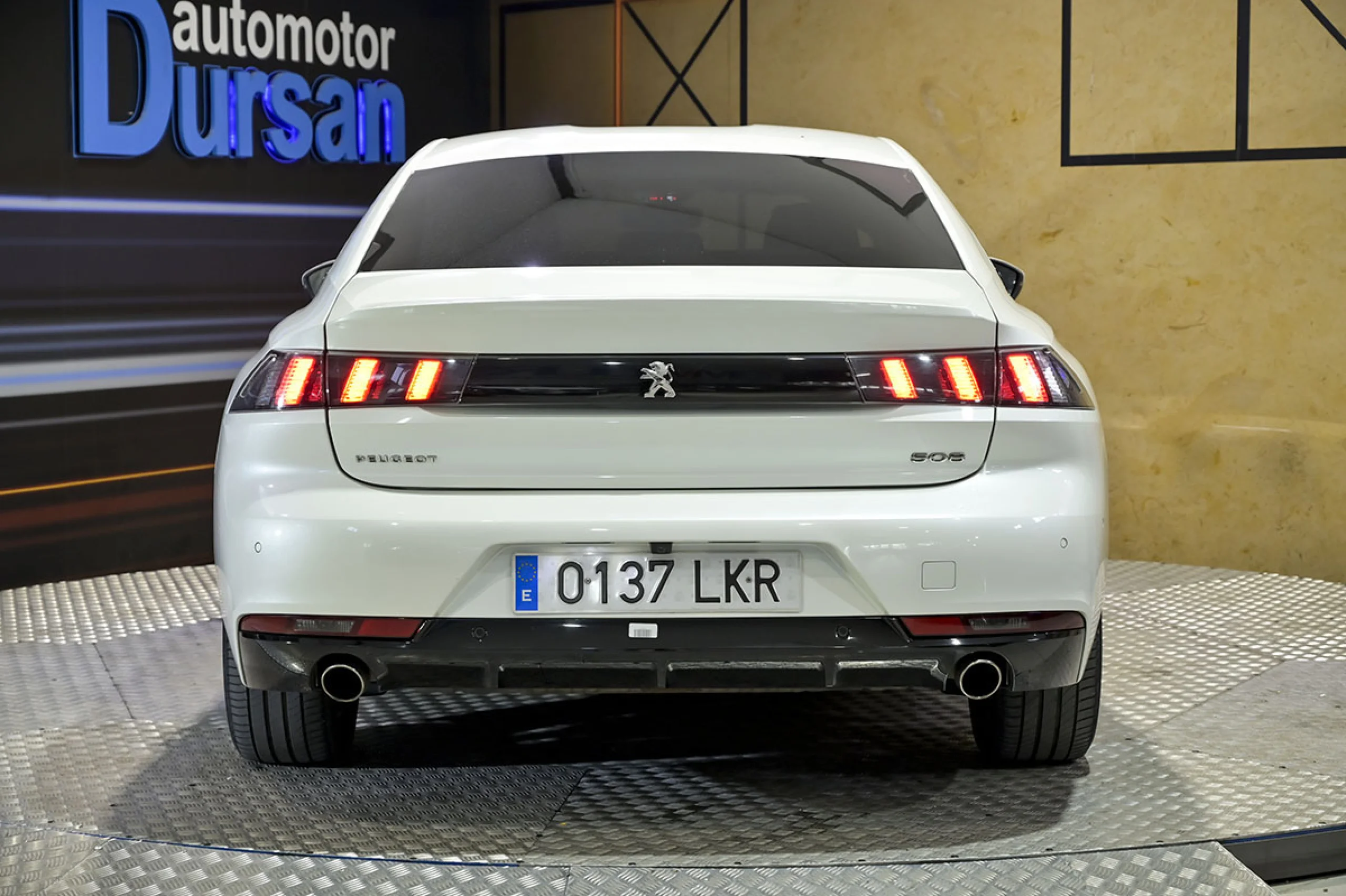 Peugeot 508 Hybrid 5P Allure 225 eEAT8 - Foto 6