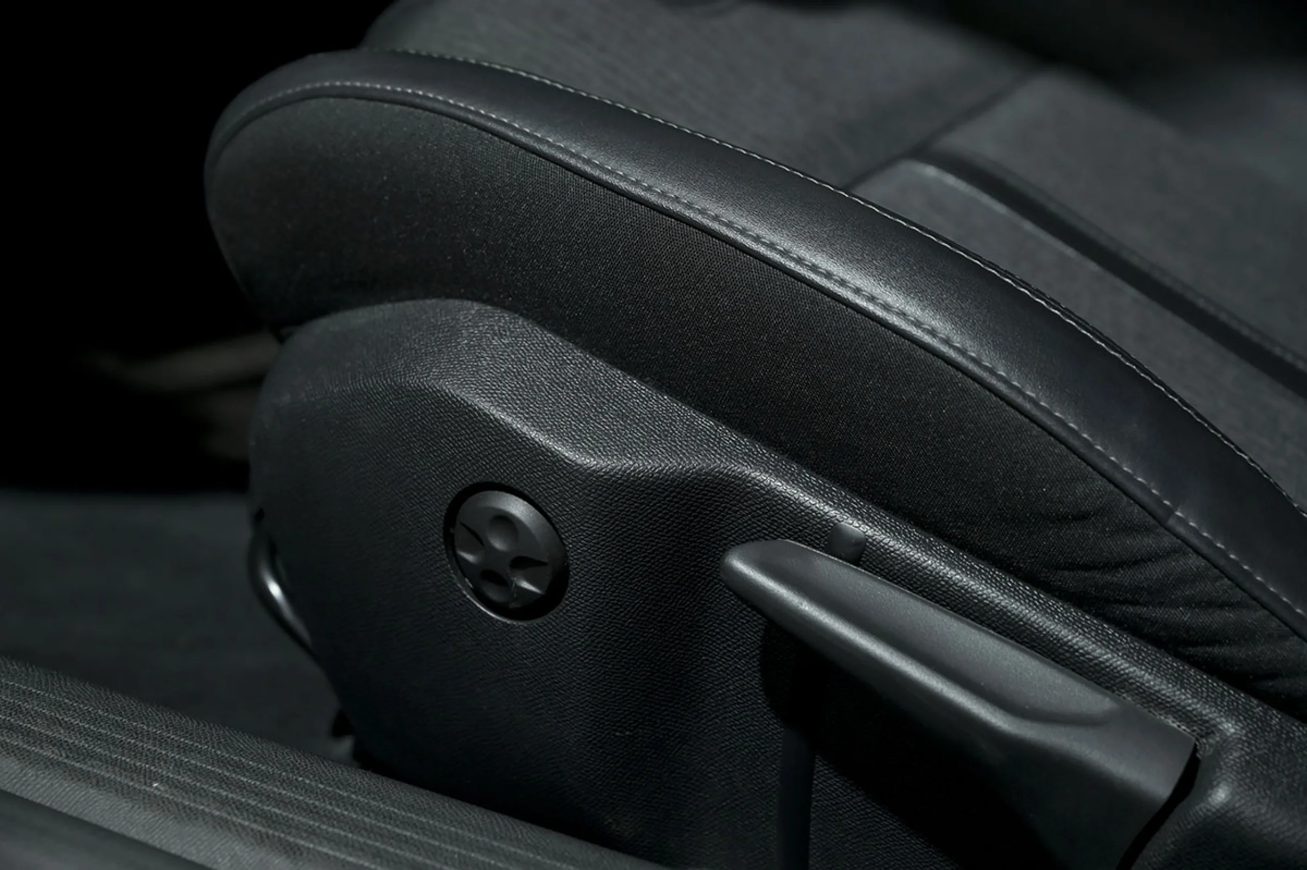 Peugeot 508 Hybrid 5P Allure 225 eEAT8 - Foto 26