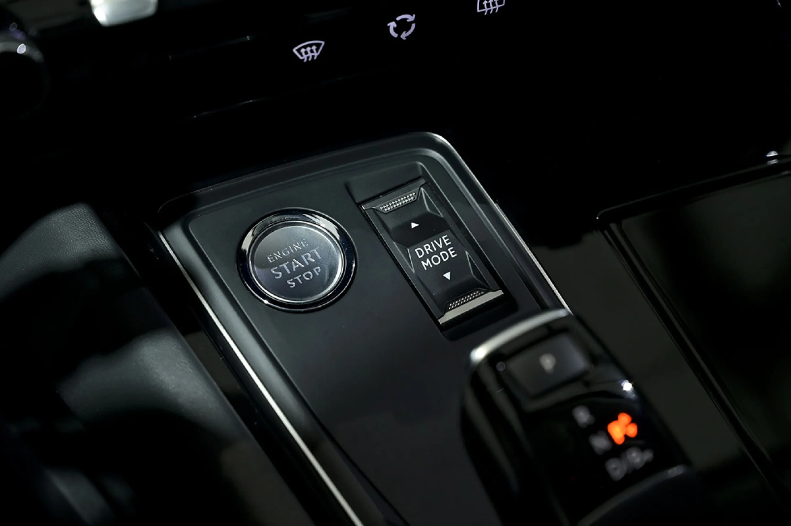 Peugeot 508 Hybrid 5P Allure 225 eEAT8 - Foto 42