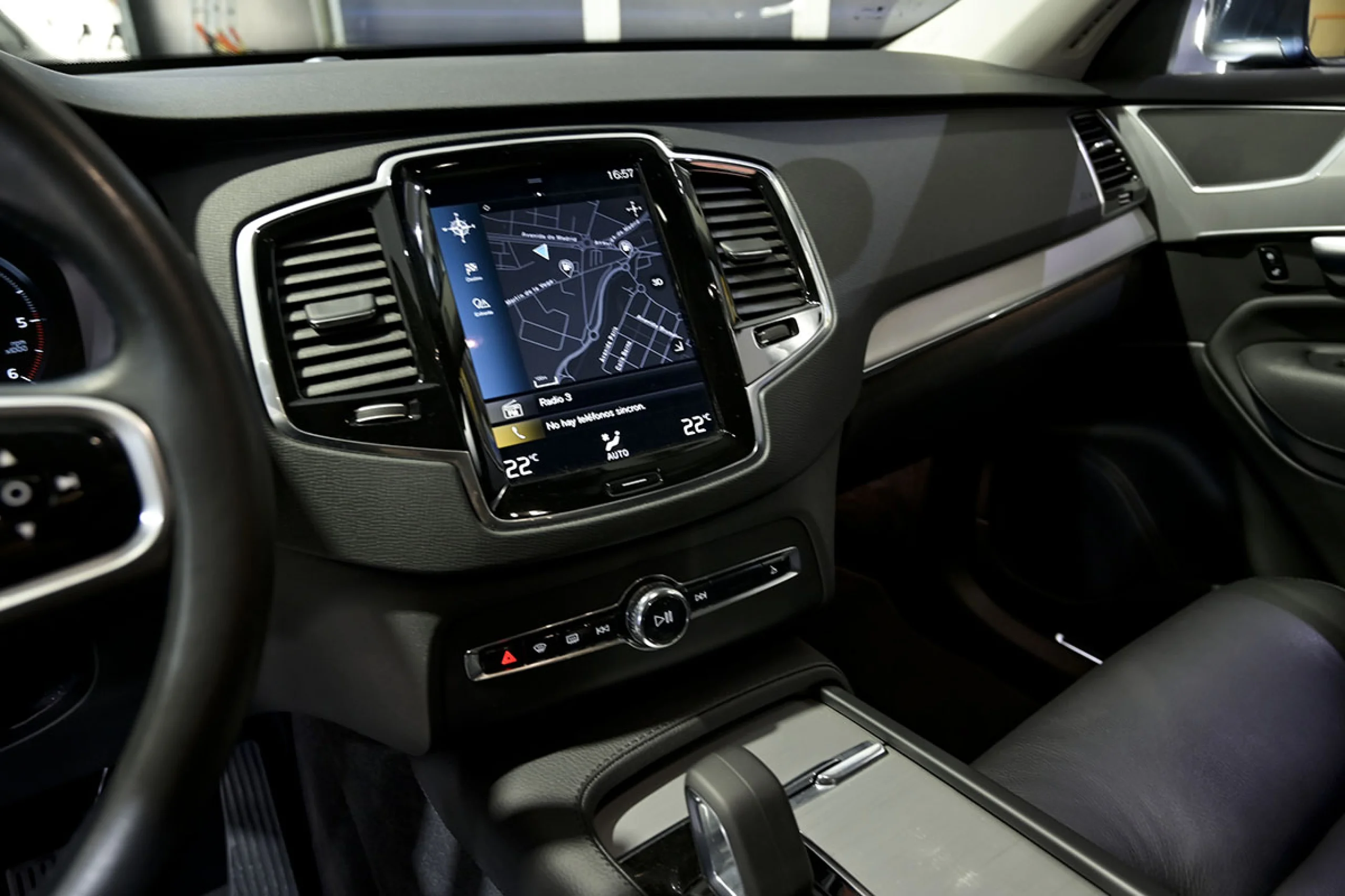 Volvo XC 90 XC90 2.0 B5 D AWD Momentum Pro Auto - Foto 32