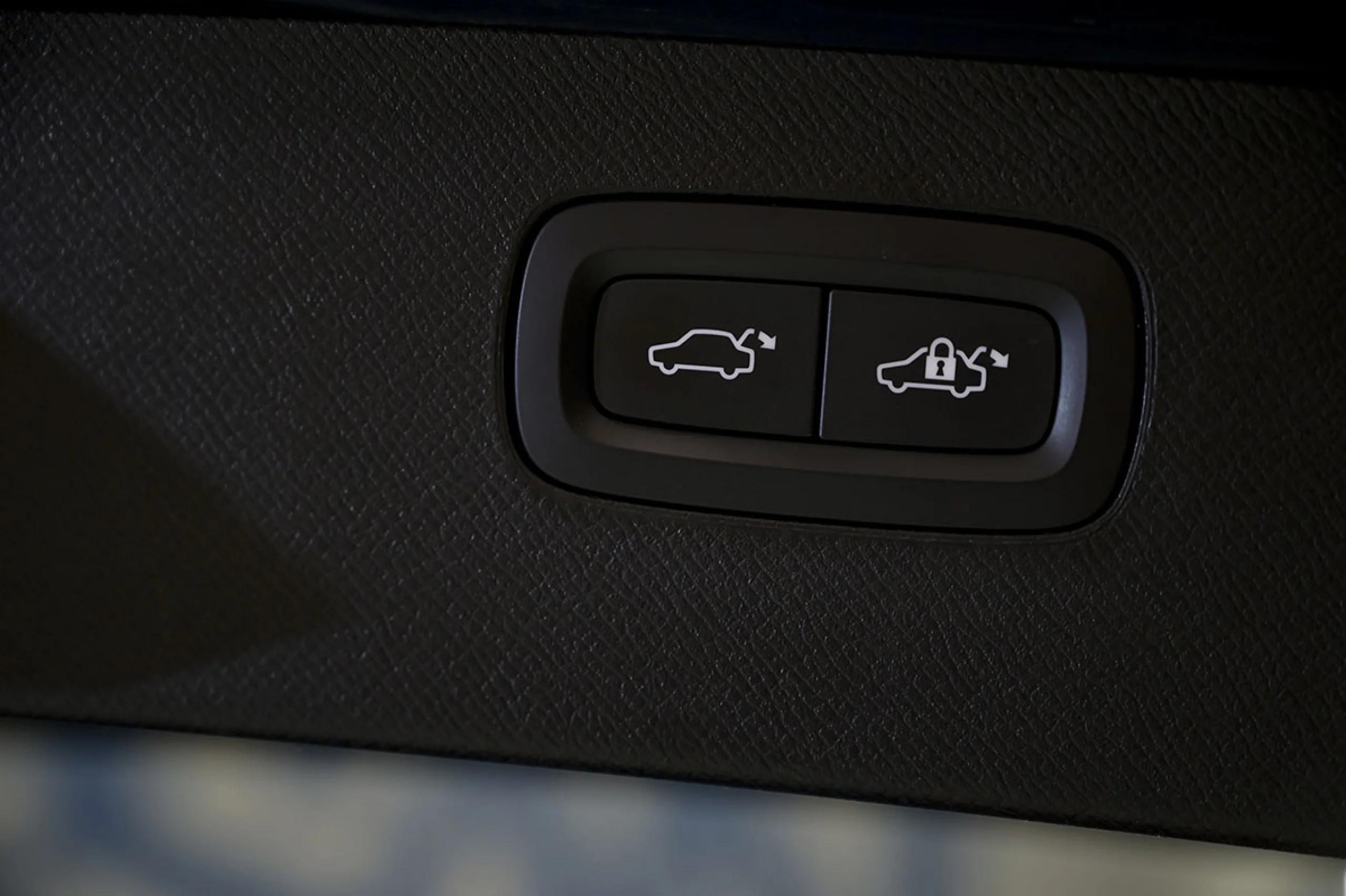 Volvo XC 90 XC90 2.0 B5 D AWD Momentum Pro Auto - Foto 39