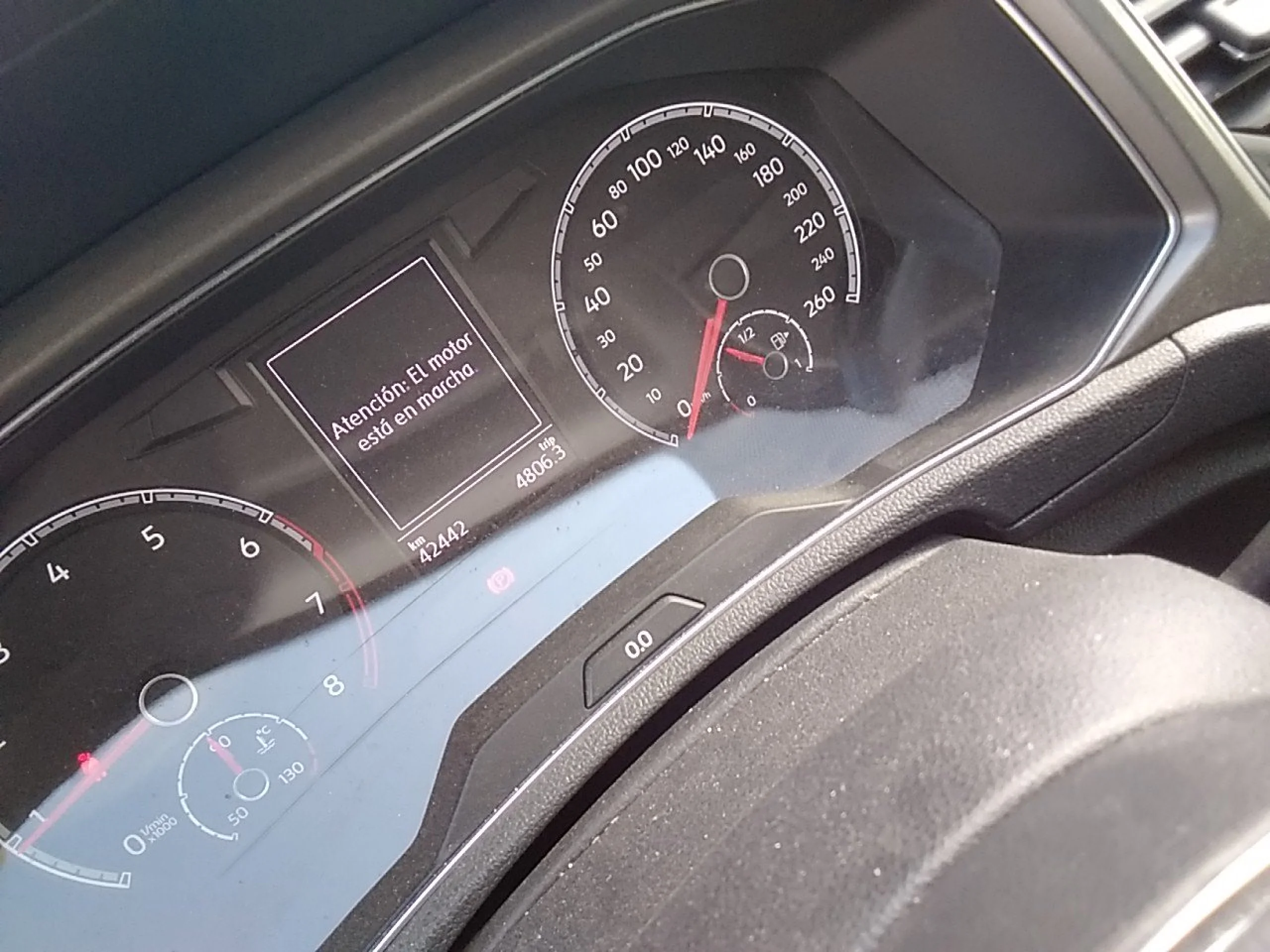 Volkswagen T-Roc Advance R-Line 1.0 TSI 81kW (110CV) - Foto 8