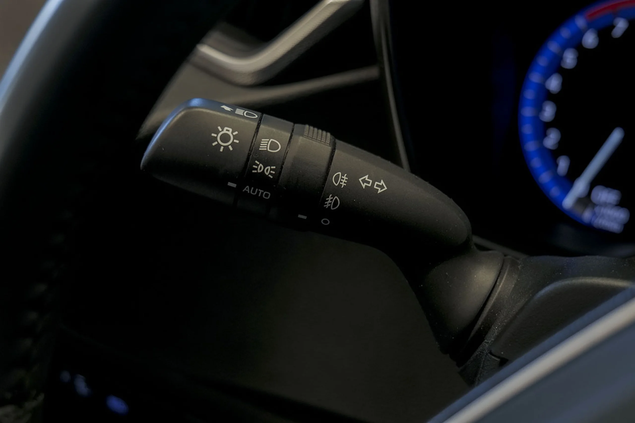 Toyota Corolla 2.0 180H FEEL ECVT TOURING SPORT - Foto 23