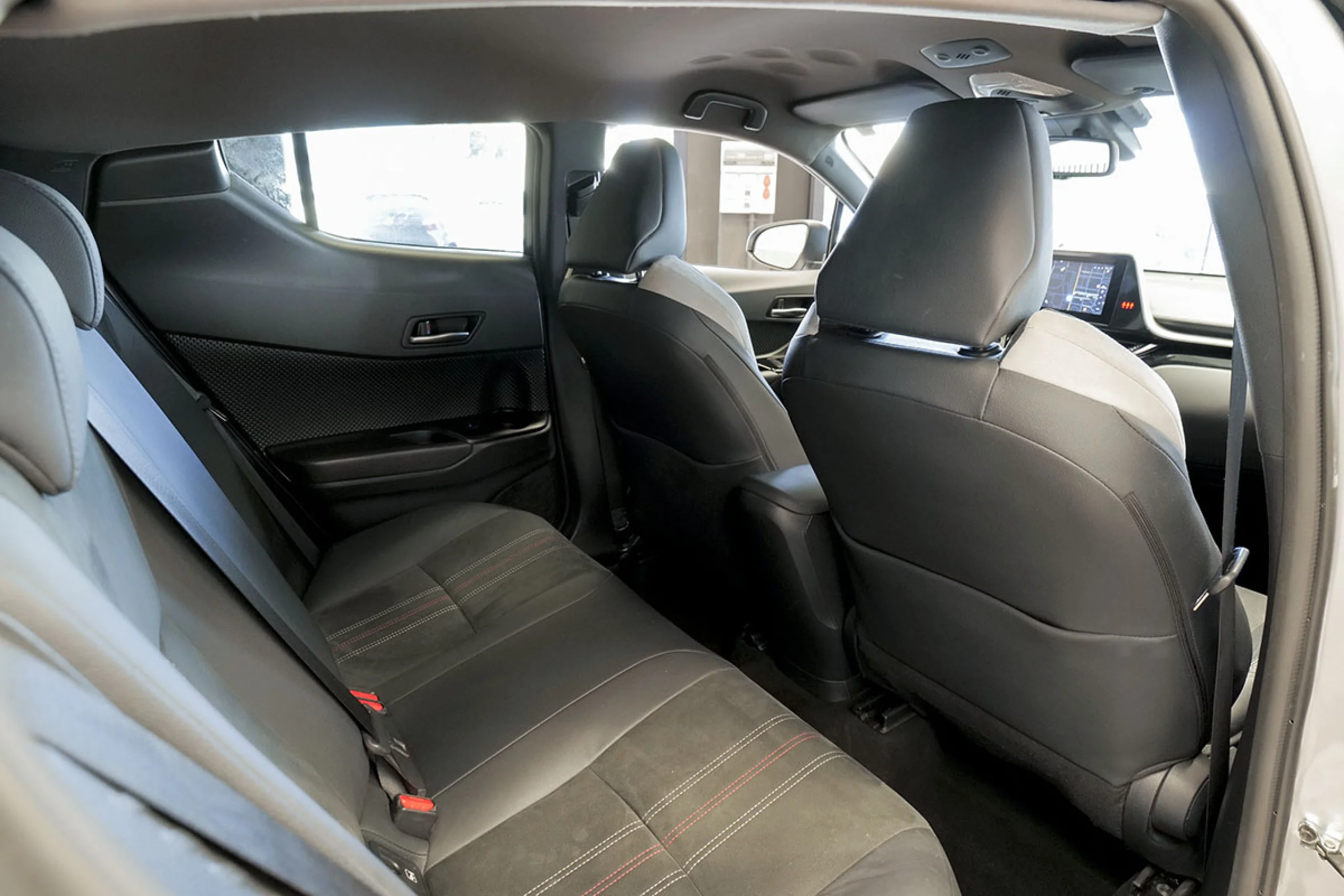 Toyota C-HR 2.0 180H GR Sport - Foto 12