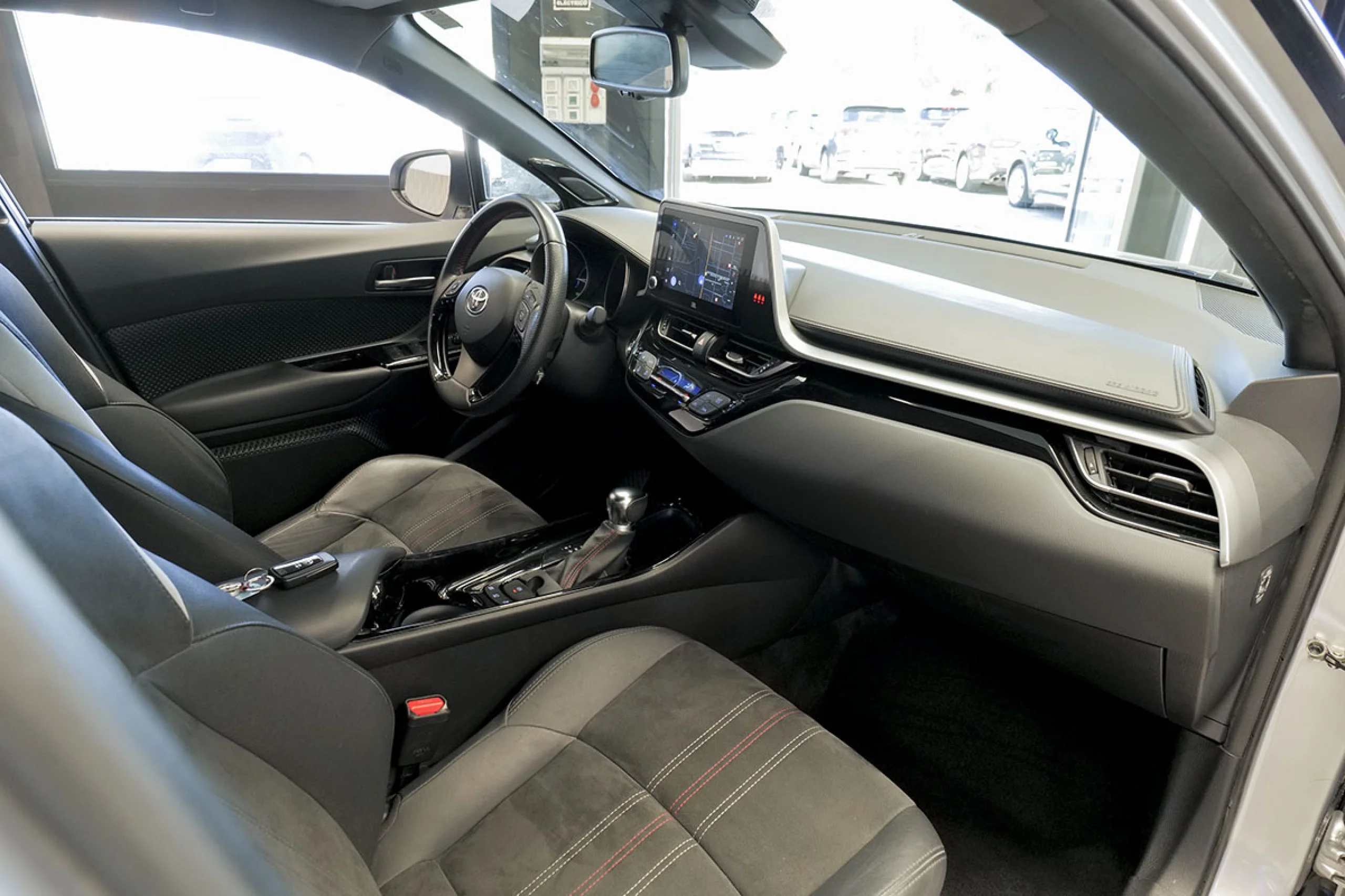 Toyota C-HR 2.0 180H GR Sport - Foto 29