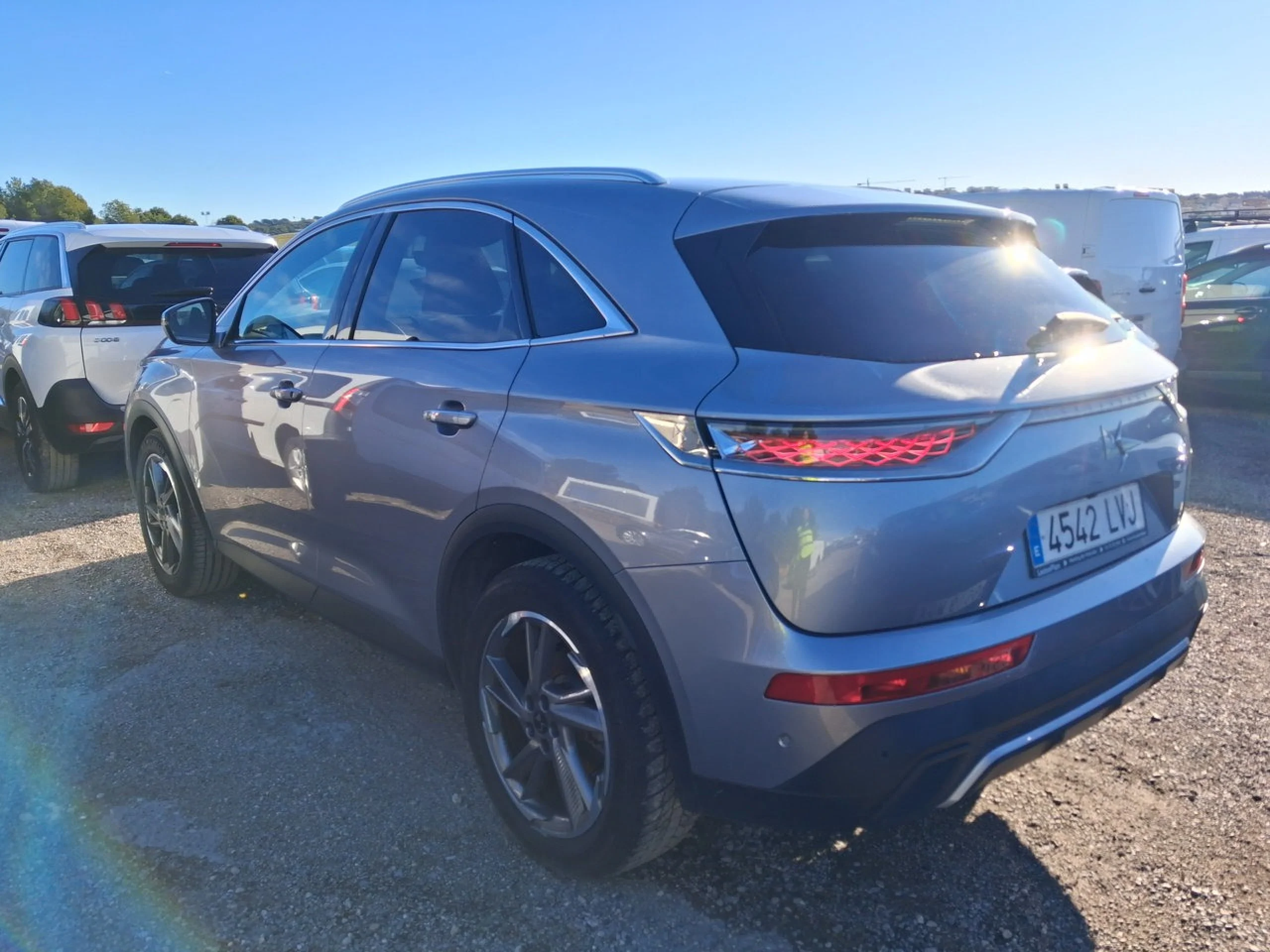 DS DS7 Crossback DS 7 CROSSBACK BlueHDi DE 96kW (130CV) AT Bastille + - Foto 6
