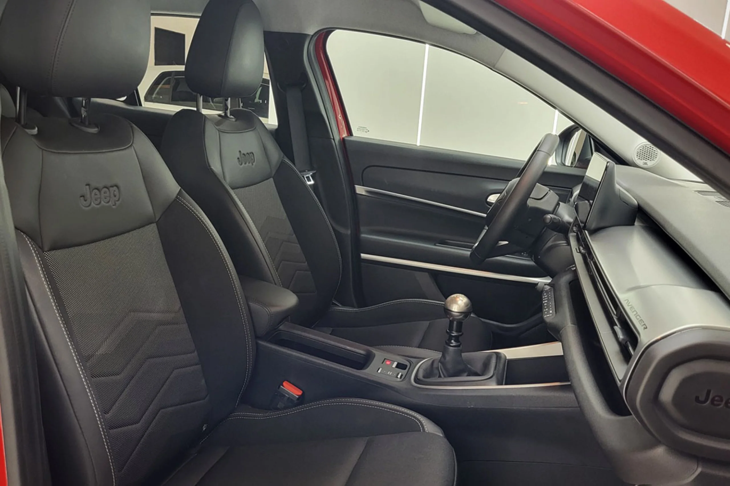Jeep Avenger 1.2 G 74kW 100CV Altitude - Foto 15