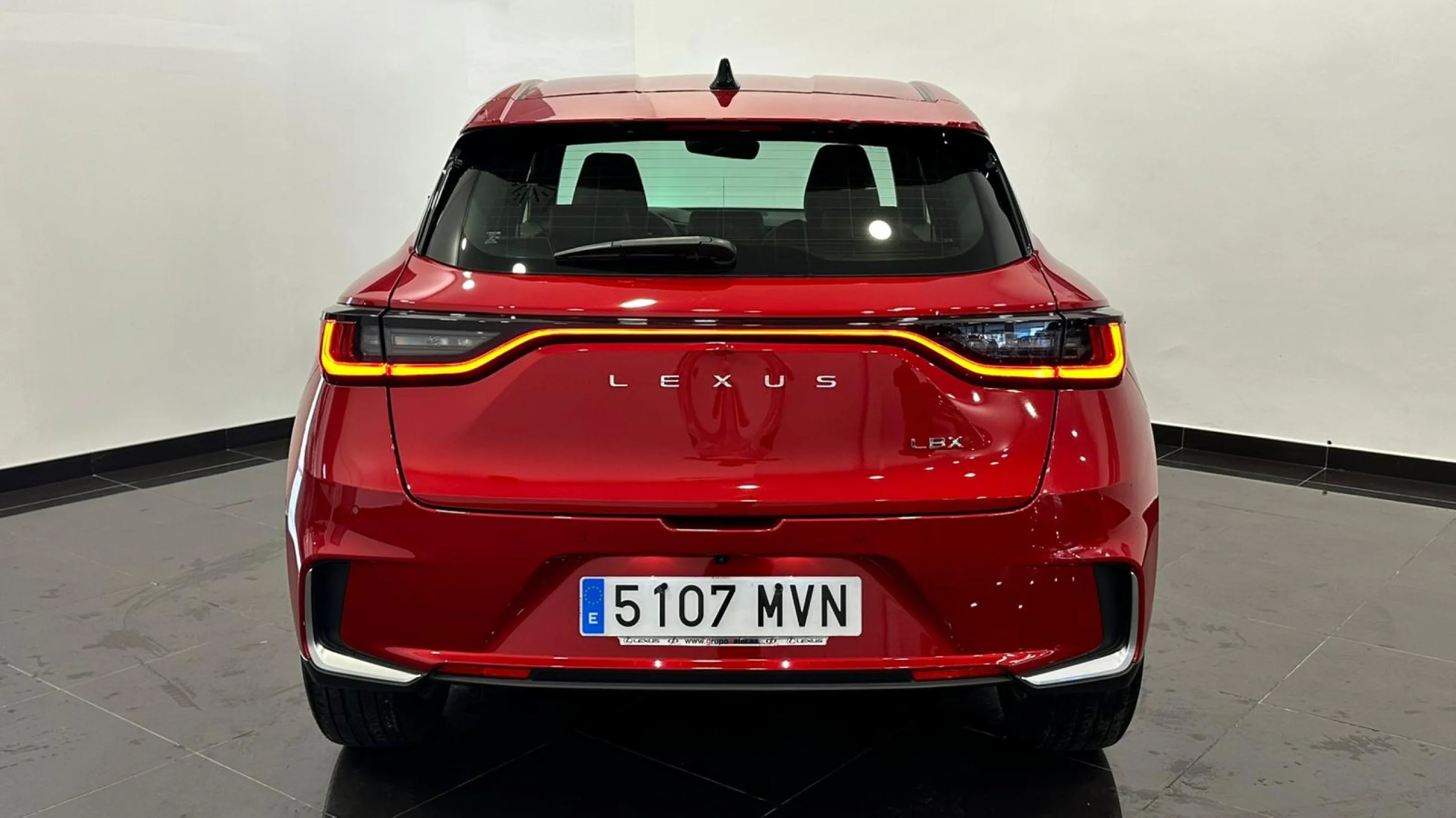 Lexus LBX 1.5 136cv HEV Elegant Black - Foto 4