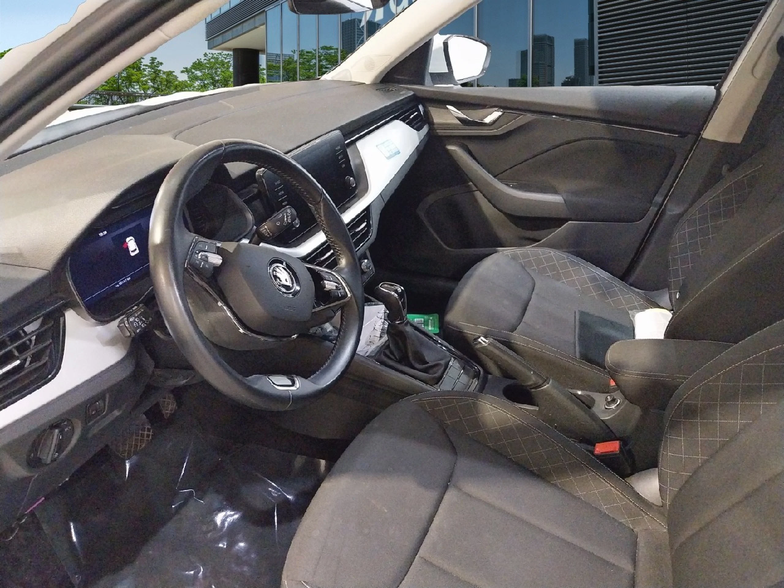 Skoda Kamiq 1.0 TSI 81kW (110CV) DSG AMBITION - Foto 7