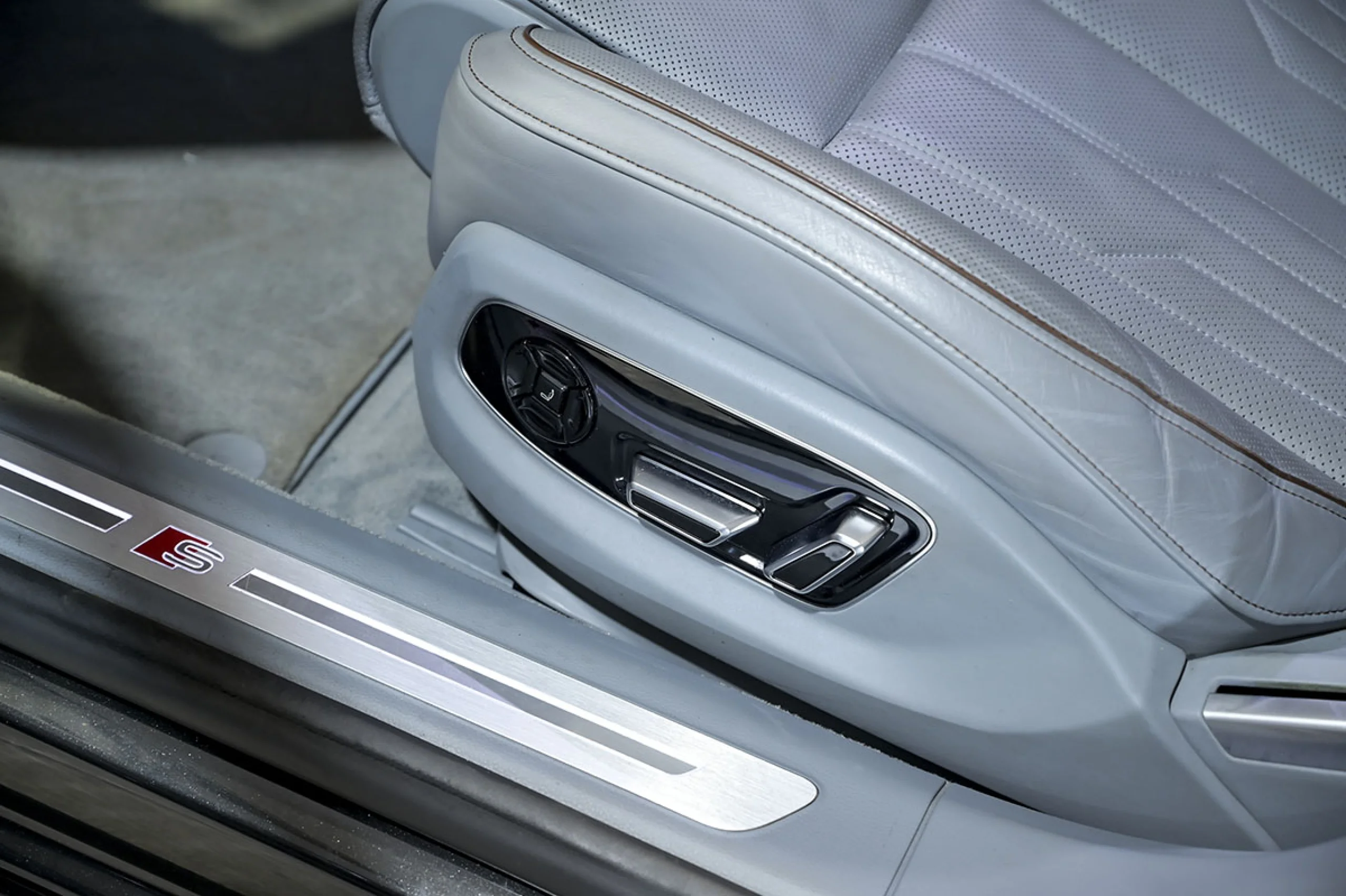 Audi A8 S8 TFSI quattro tiptronic - Foto 27