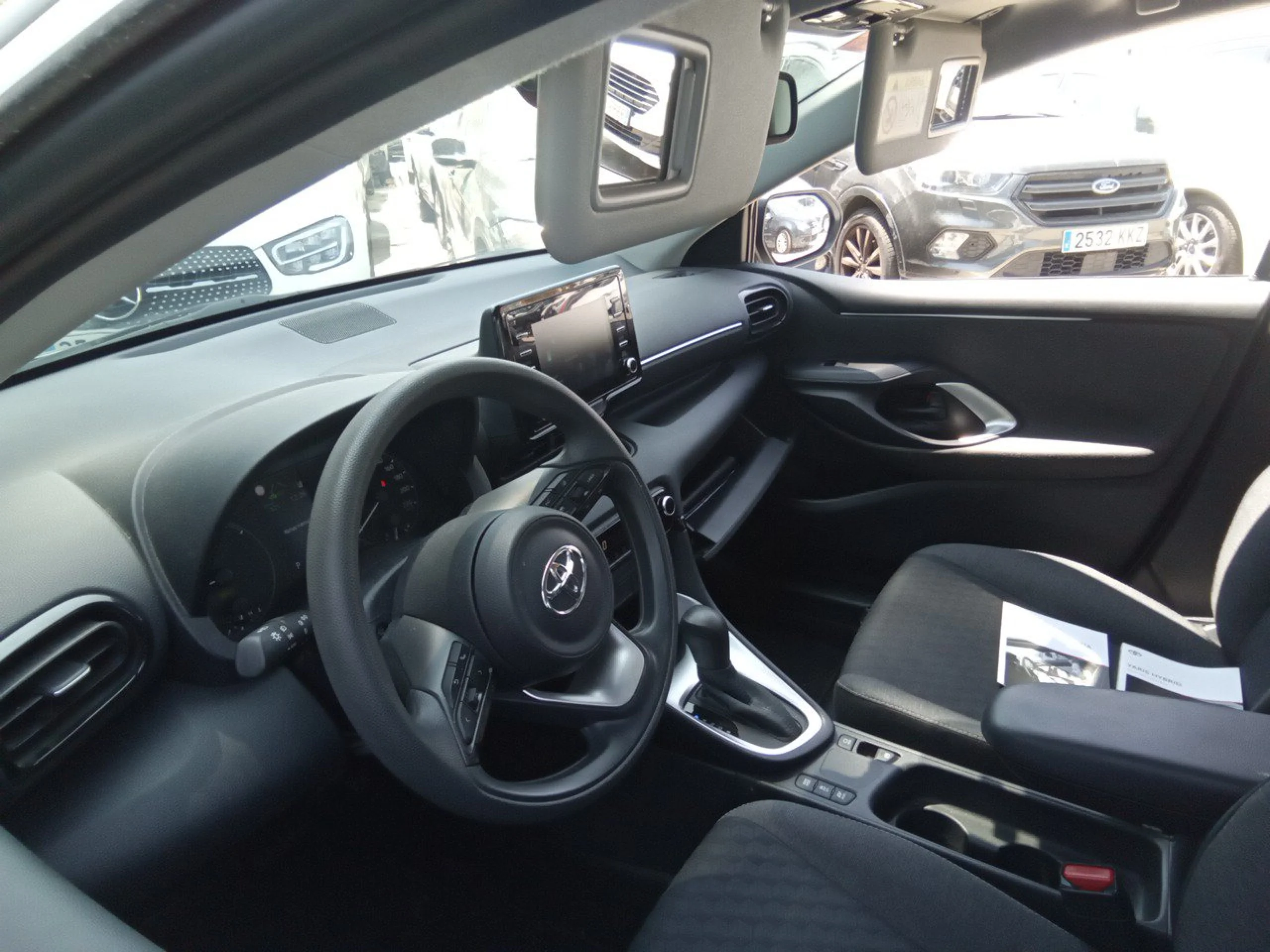 Toyota Yaris 1.5 120H Business Plus - Foto 7