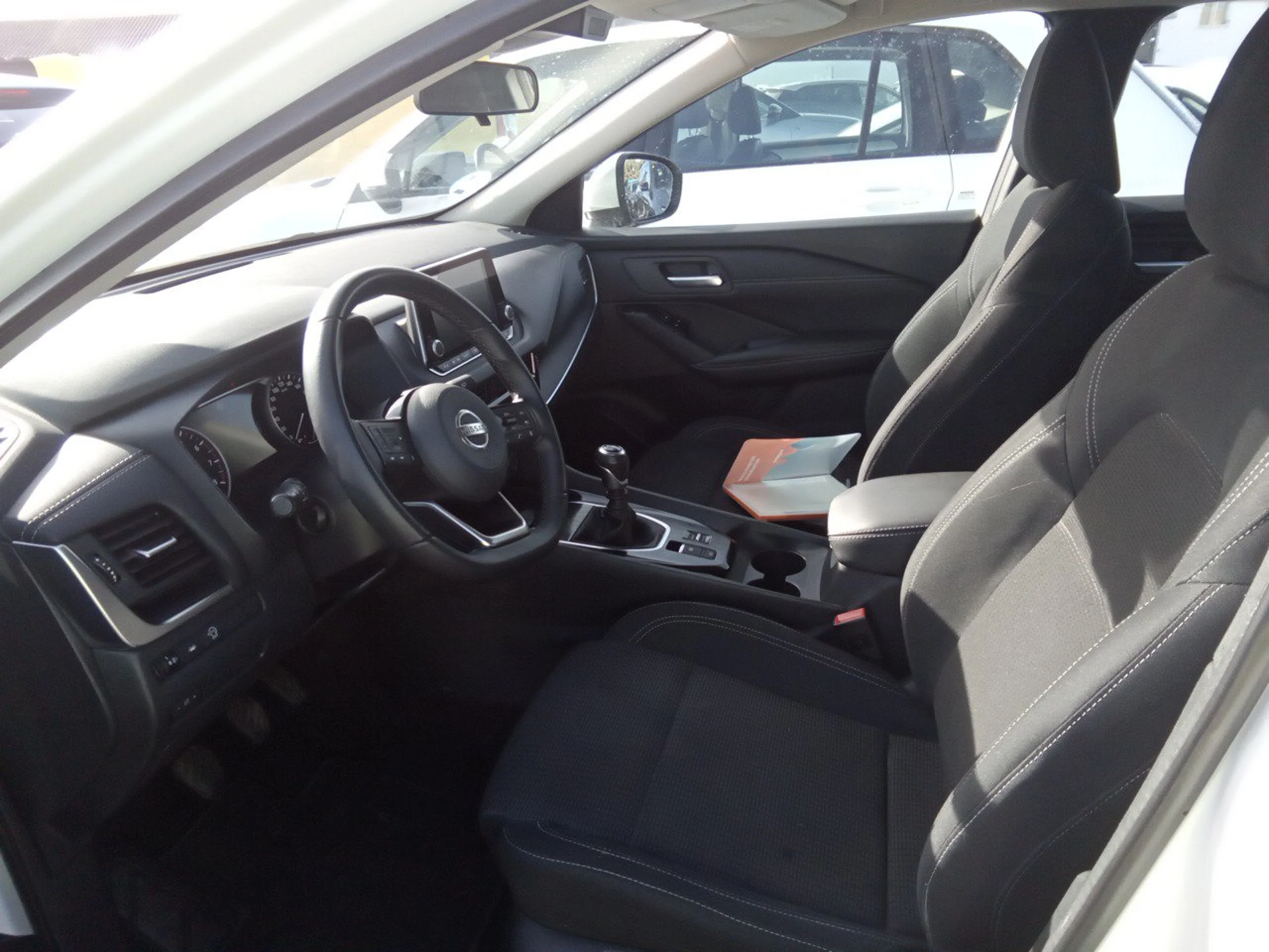 Nissan Qashqai DIG-T 103kW (140CV) mHEV 4x2 Acenta - Foto 7