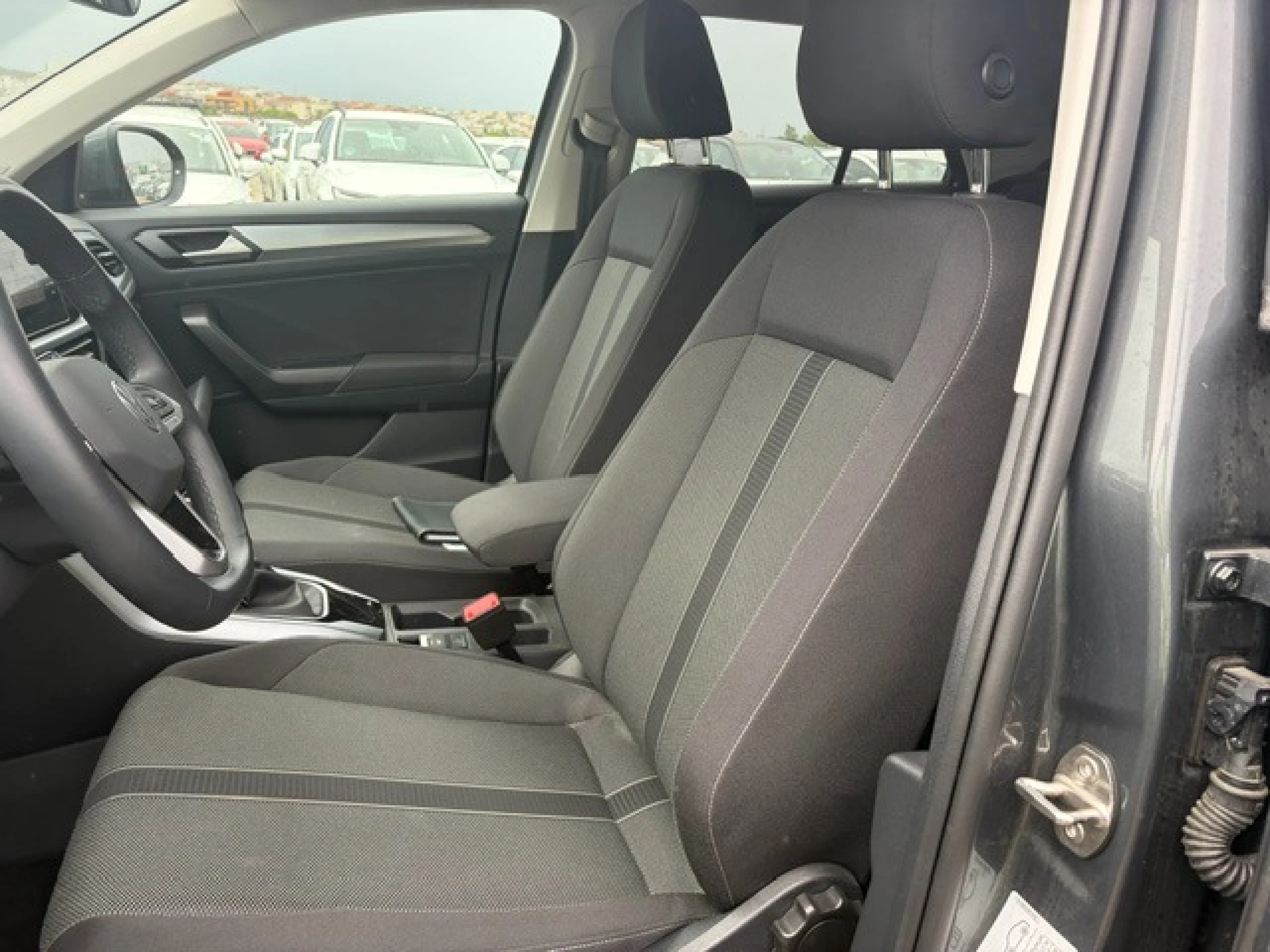 Volkswagen T-Roc &quotMás&quot 1.5 TSI 110kW (150CV) DSG - Foto 8