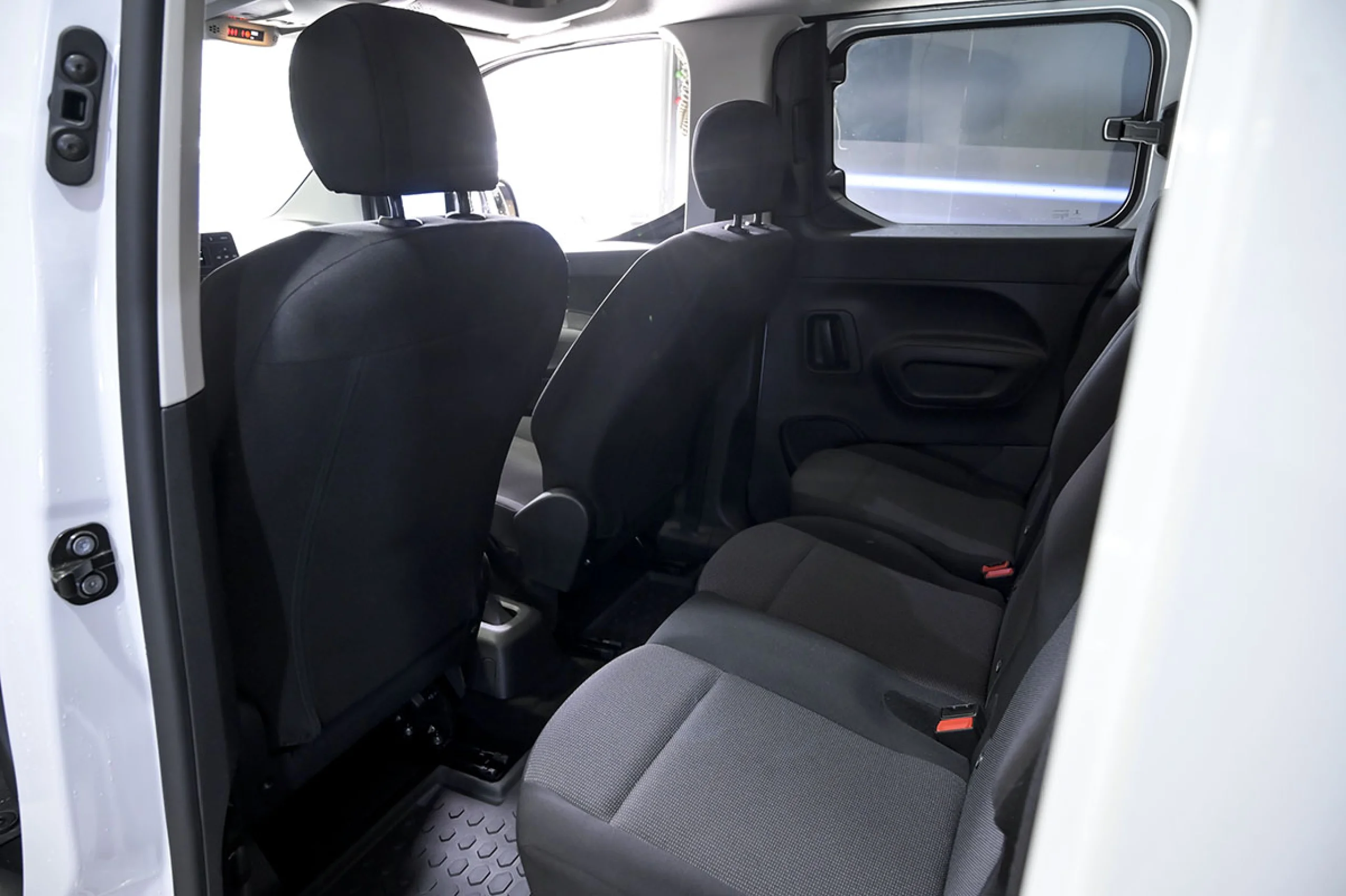 Peugeot Rifter Active Pack Standard BlueHDi 73kW - Foto 16