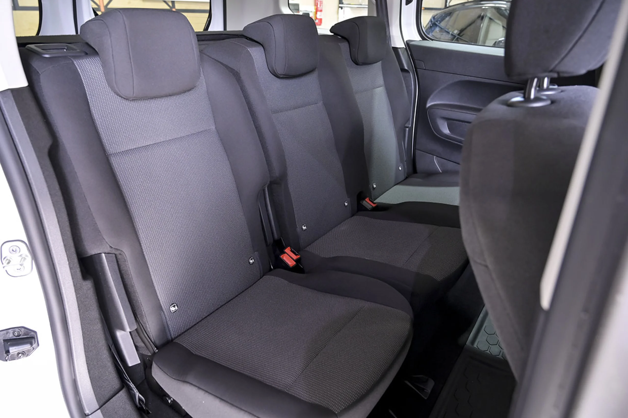 Peugeot Rifter Active Pack Standard BlueHDi 73kW - Foto 18