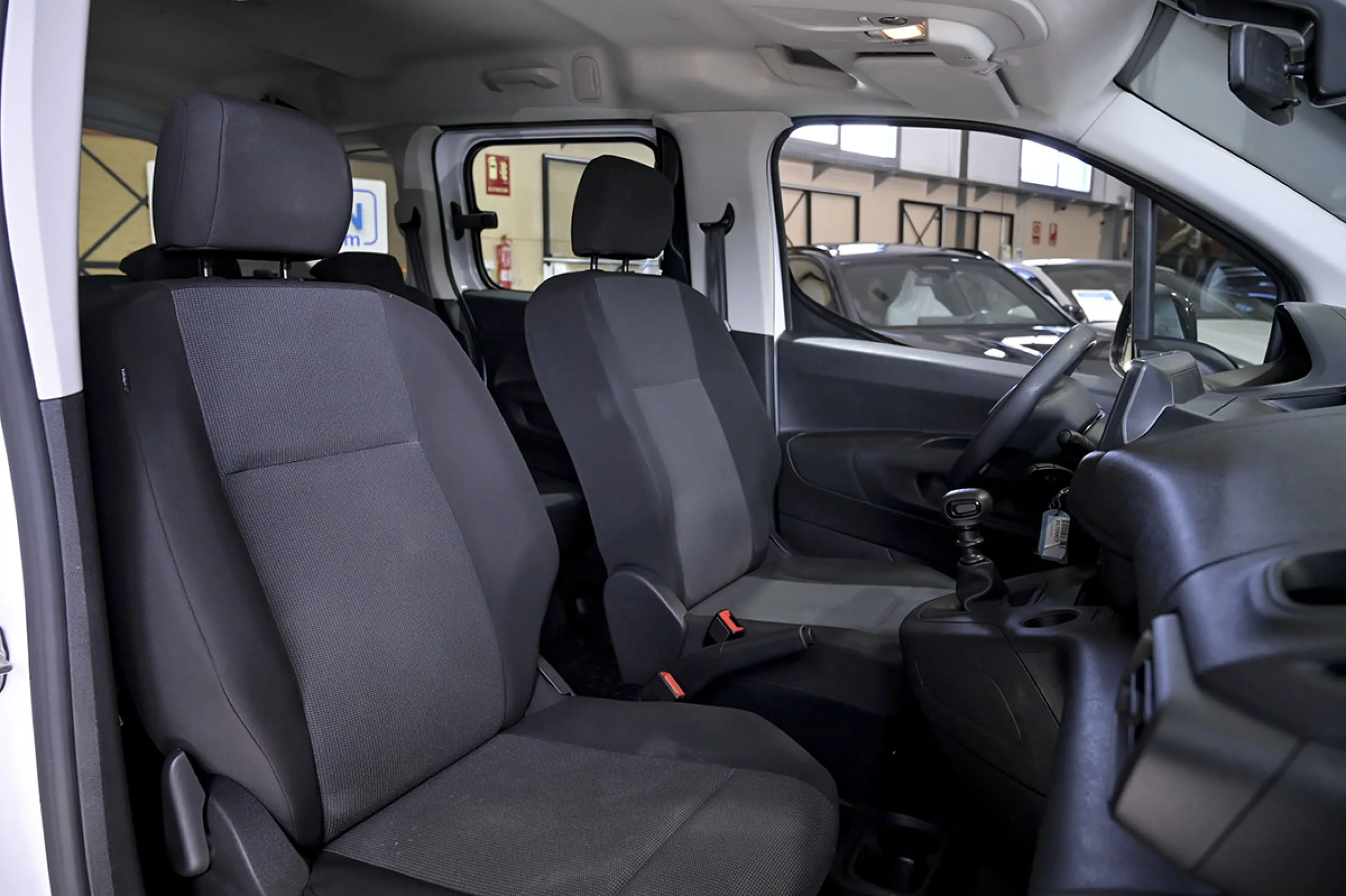 Peugeot Rifter Active Pack Standard BlueHDi 73kW - Foto 22