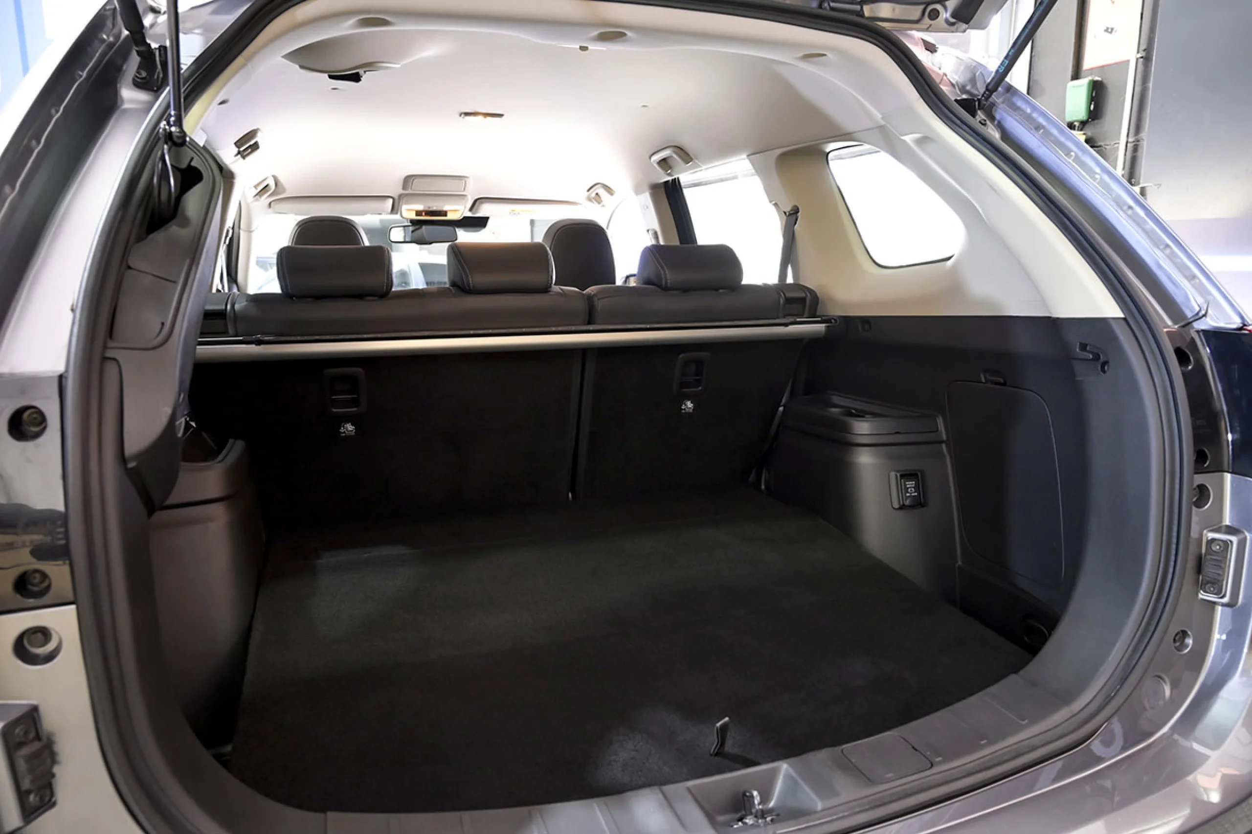 Mitsubishi Outlander 2.4 PHEV Kaiteki Auto 4WD - Foto 13