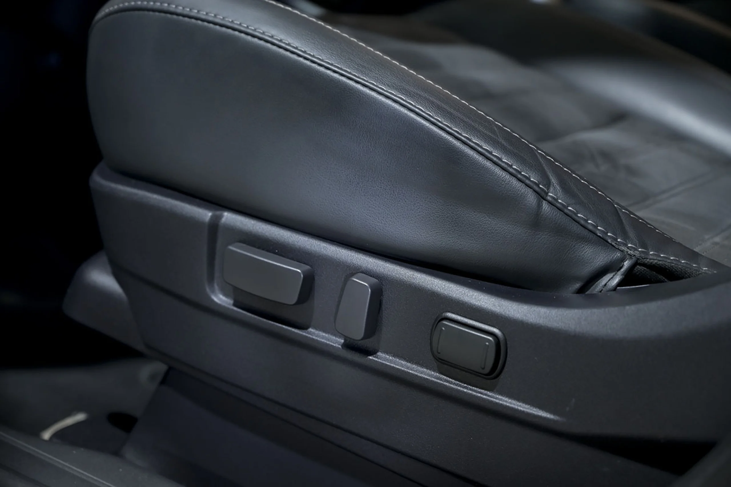 Mitsubishi Outlander 2.4 PHEV Kaiteki Auto 4WD - Foto 26