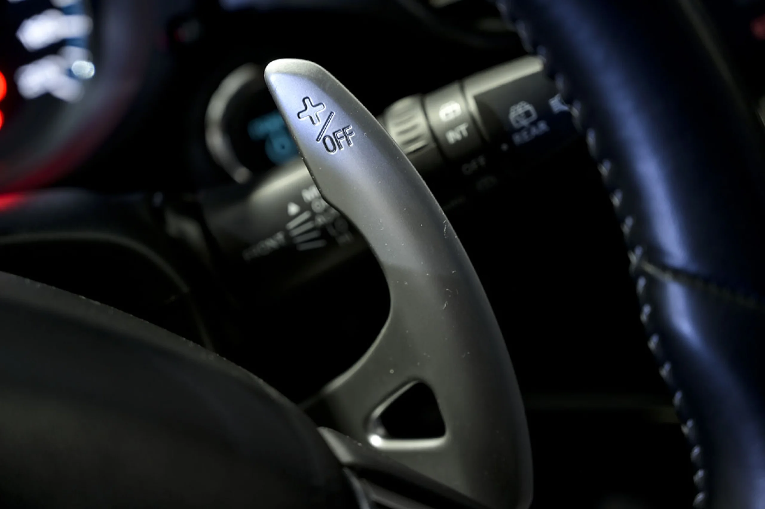 Mitsubishi Outlander 2.4 PHEV Kaiteki Auto 4WD - Foto 28