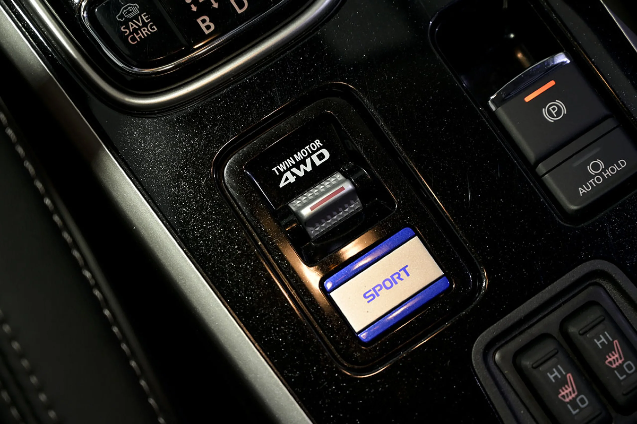 Mitsubishi Outlander 2.4 PHEV Kaiteki Auto 4WD - Foto 32