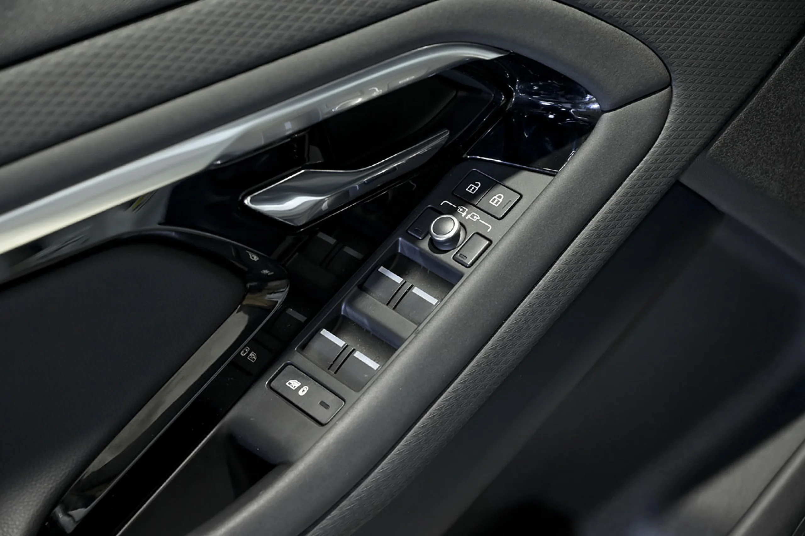 Land Rover Range Rover Evoque 2.0 D163 RDynamic AUTO 4WD MHEV - Foto 22