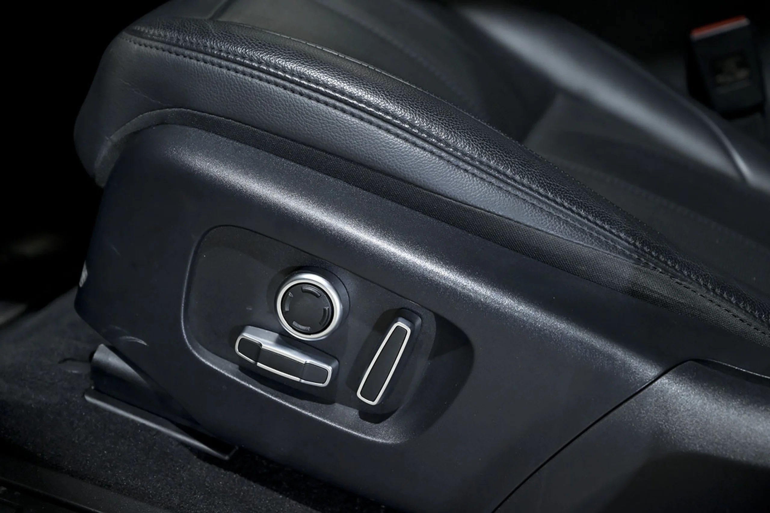 Land Rover Range Rover Evoque 2.0 D163 RDynamic AUTO 4WD MHEV - Foto 23