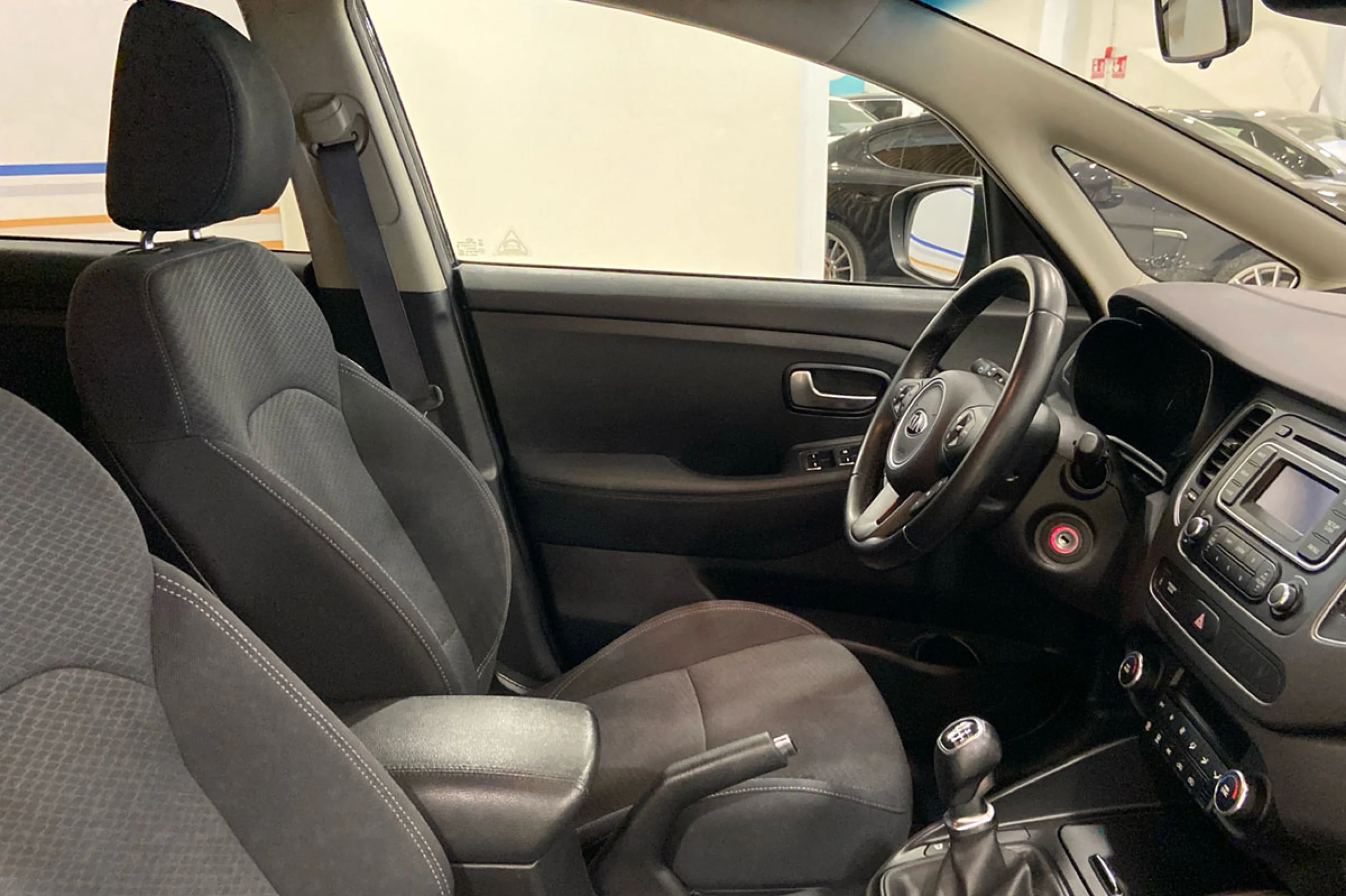 Kia Carens 1.6 GDi 99kW 135CV Concept - Foto 14