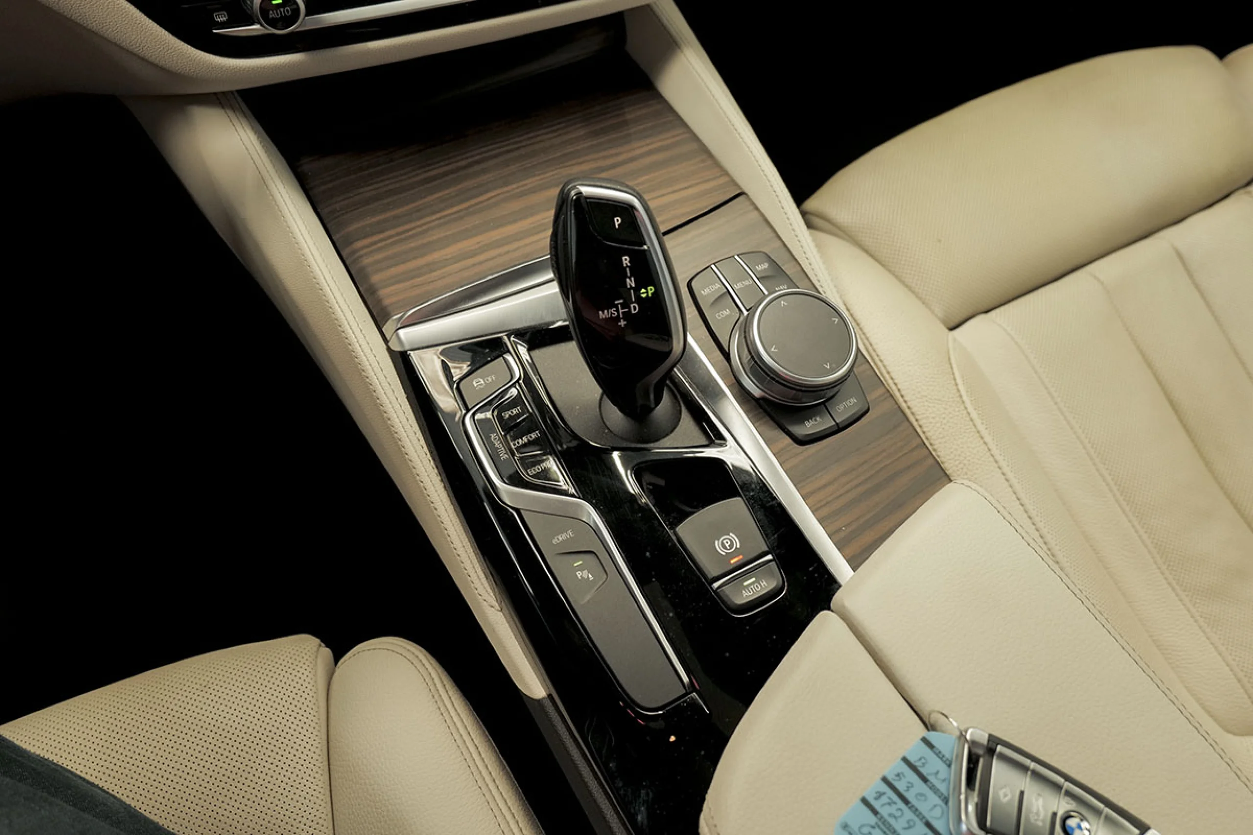 BMW 530 Serie 5 530e iPerformance - Foto 31