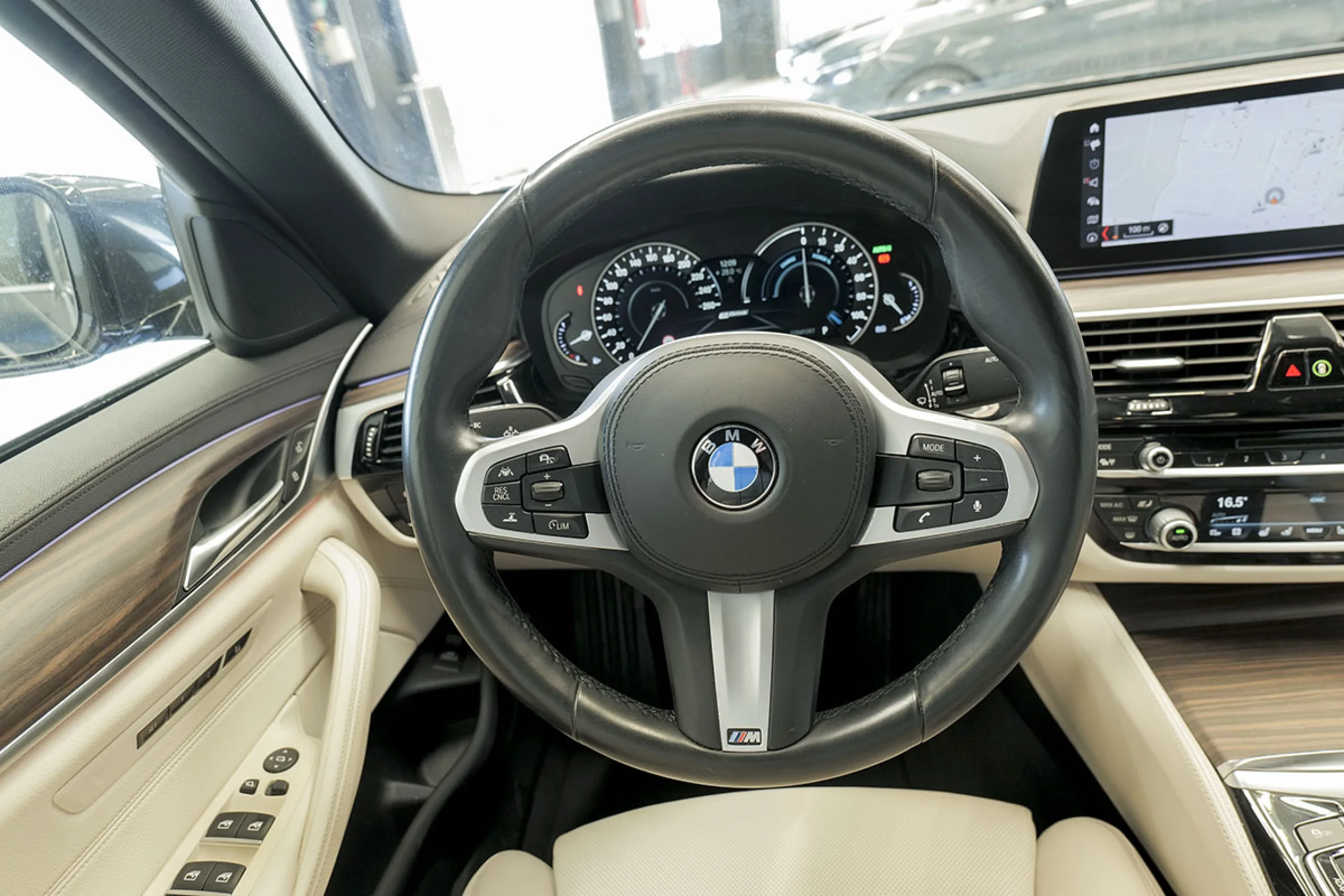 BMW 530 Serie 5 530e iPerformance - Foto 35
