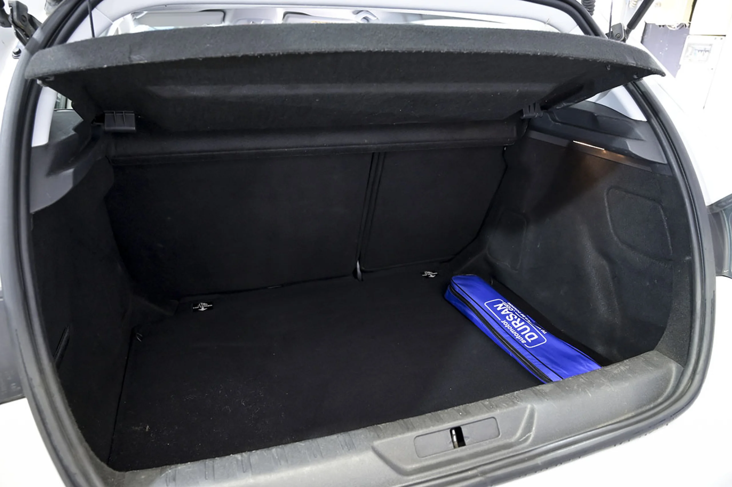 Peugeot 308 5P Active BlueHDi 100 SS - Foto 13