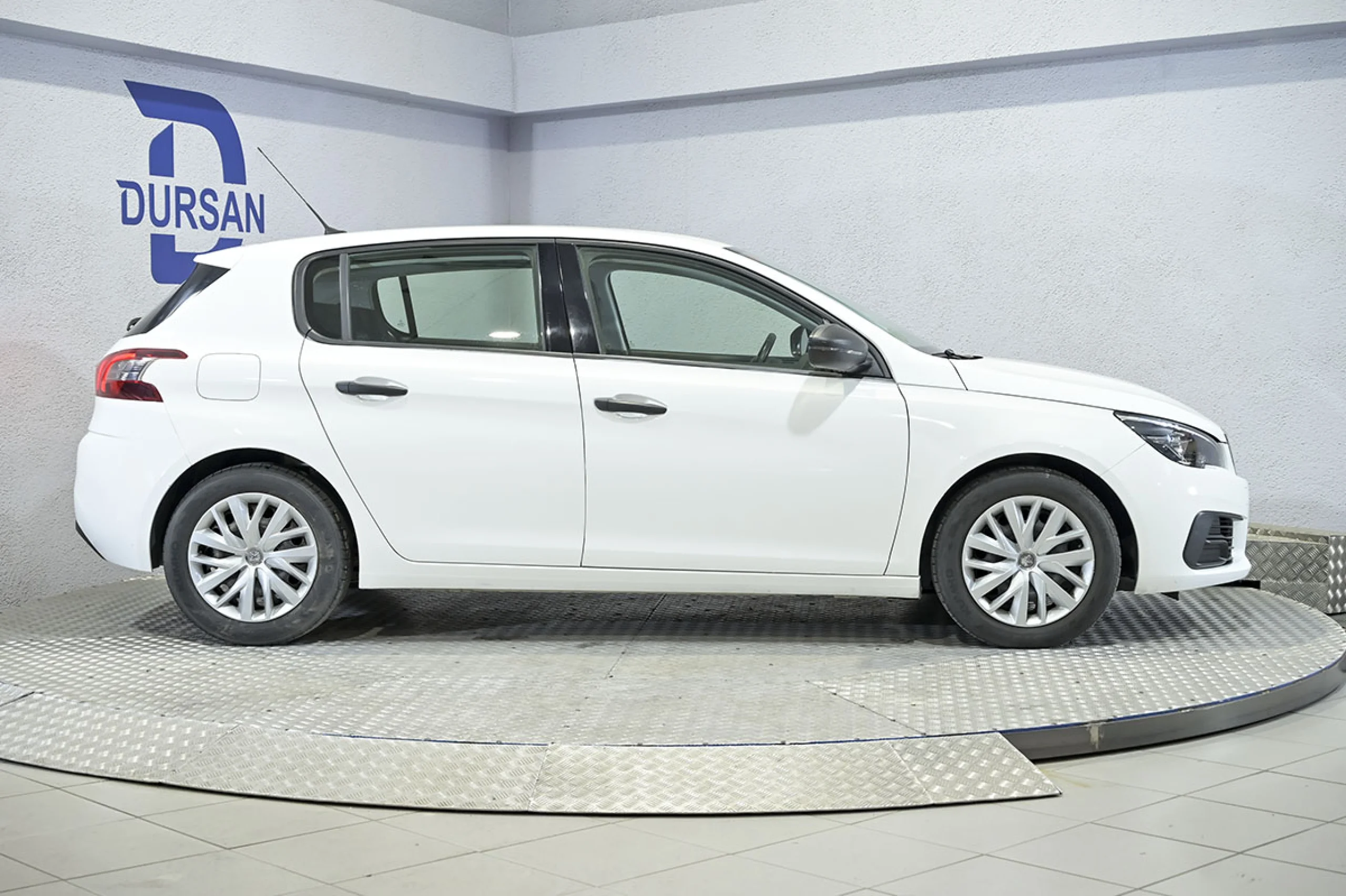 Peugeot 308 5P Active BlueHDi 100 SS - Foto 20