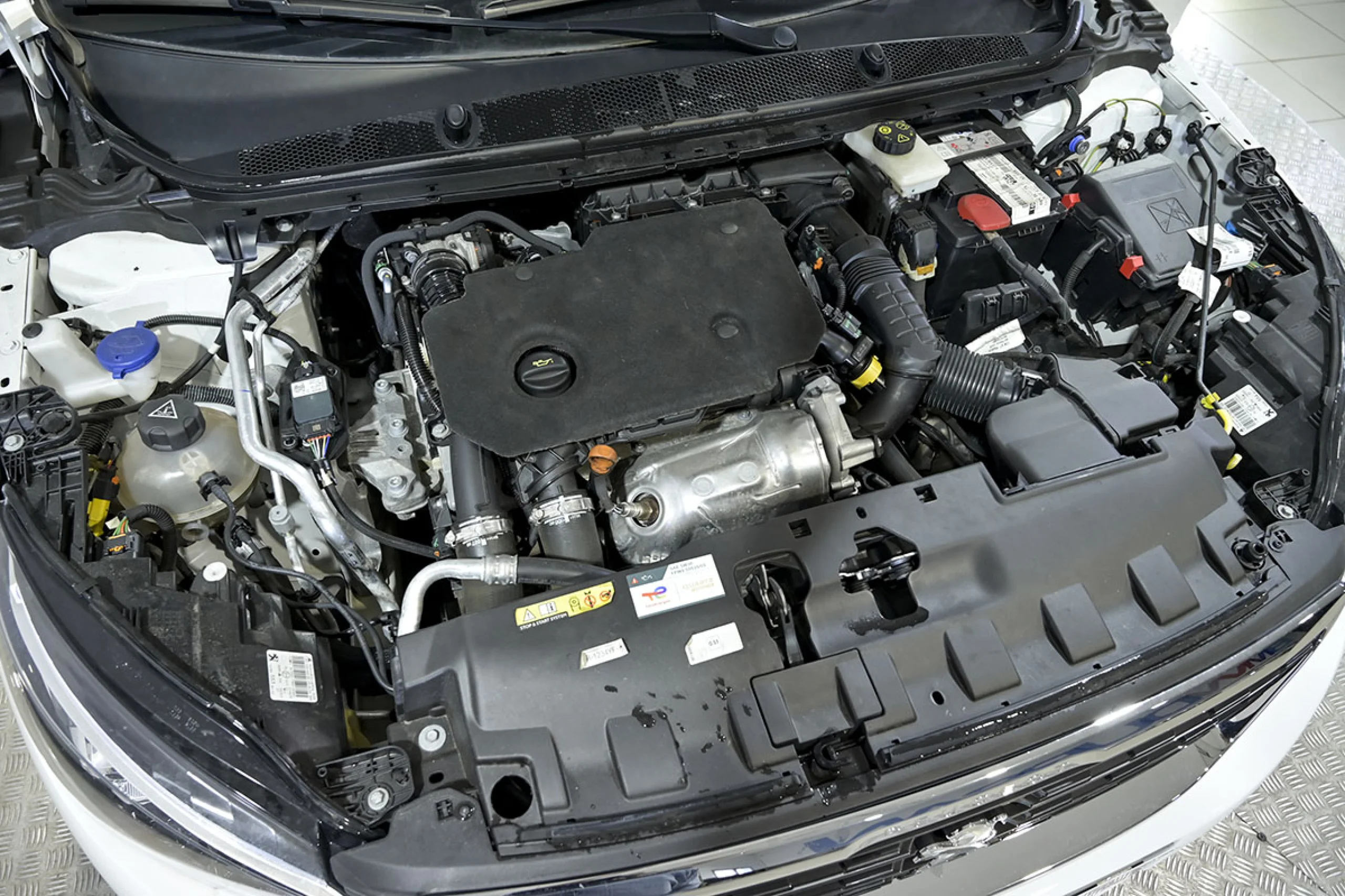 Peugeot 308 5P Active BlueHDi 100 SS - Foto 29