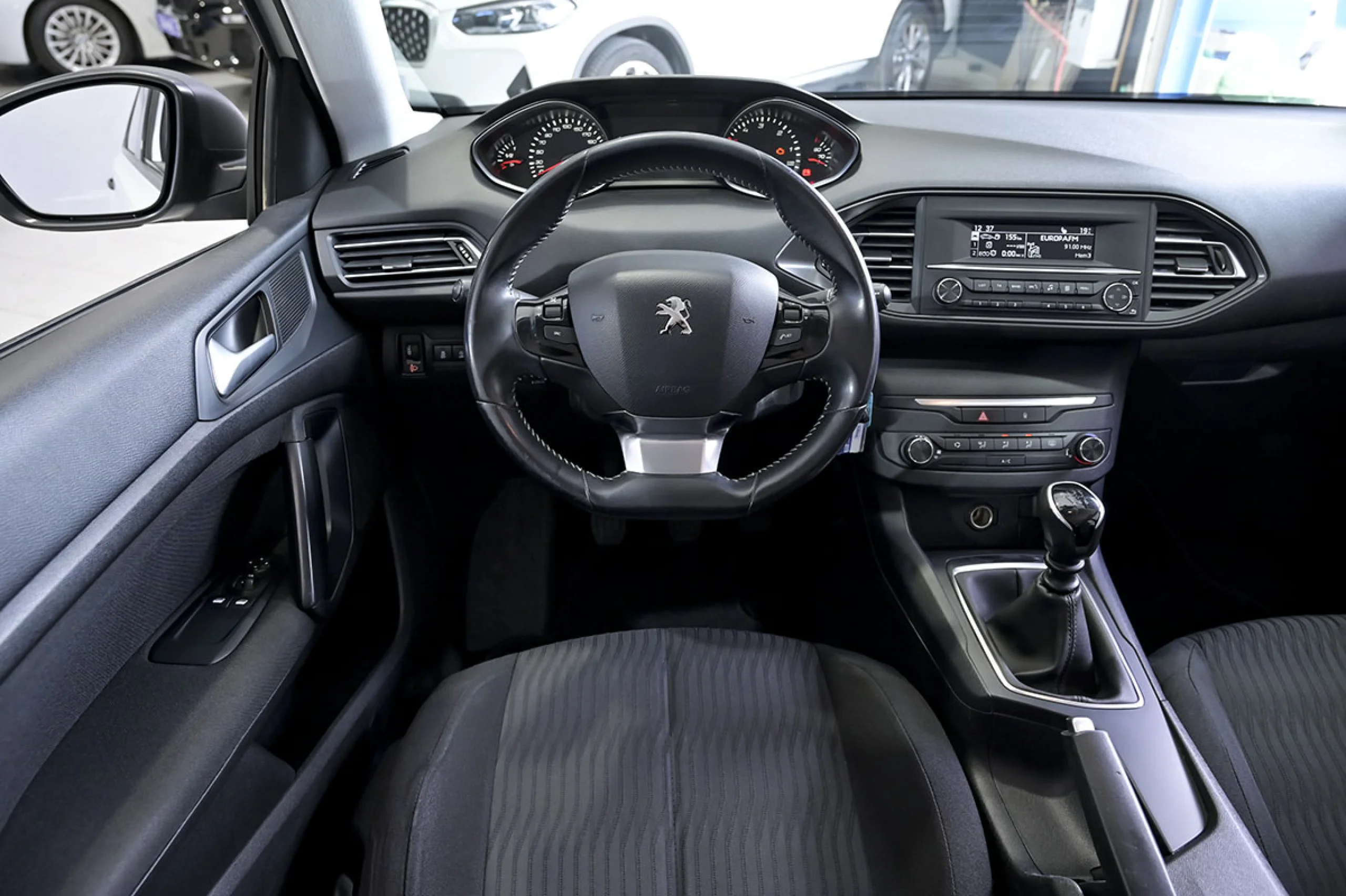 Peugeot 308 5P Active BlueHDi 100 SS - Foto 30