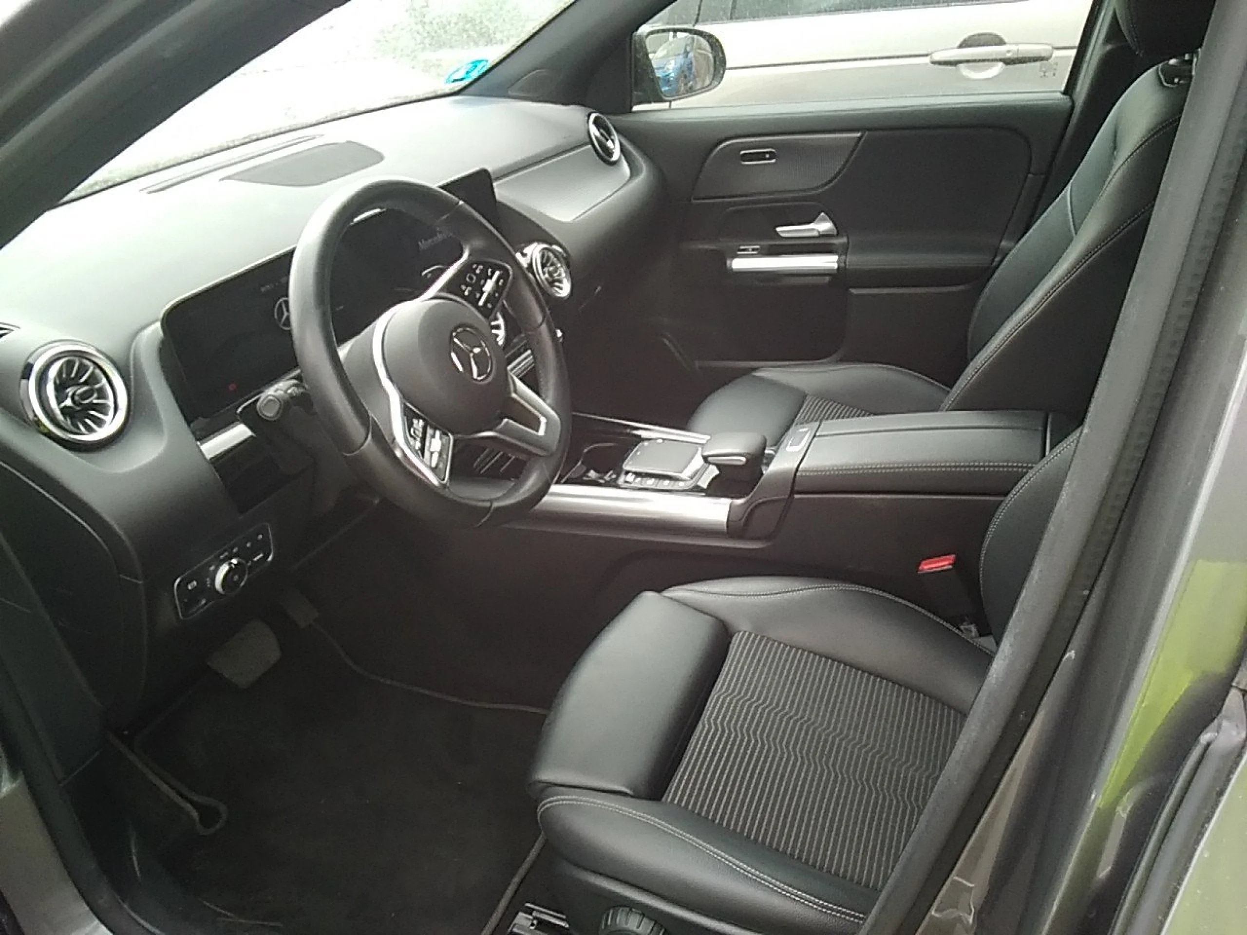 Mercedes-Benz GLA 250 MERCEDES GLA  250 e - Foto 7