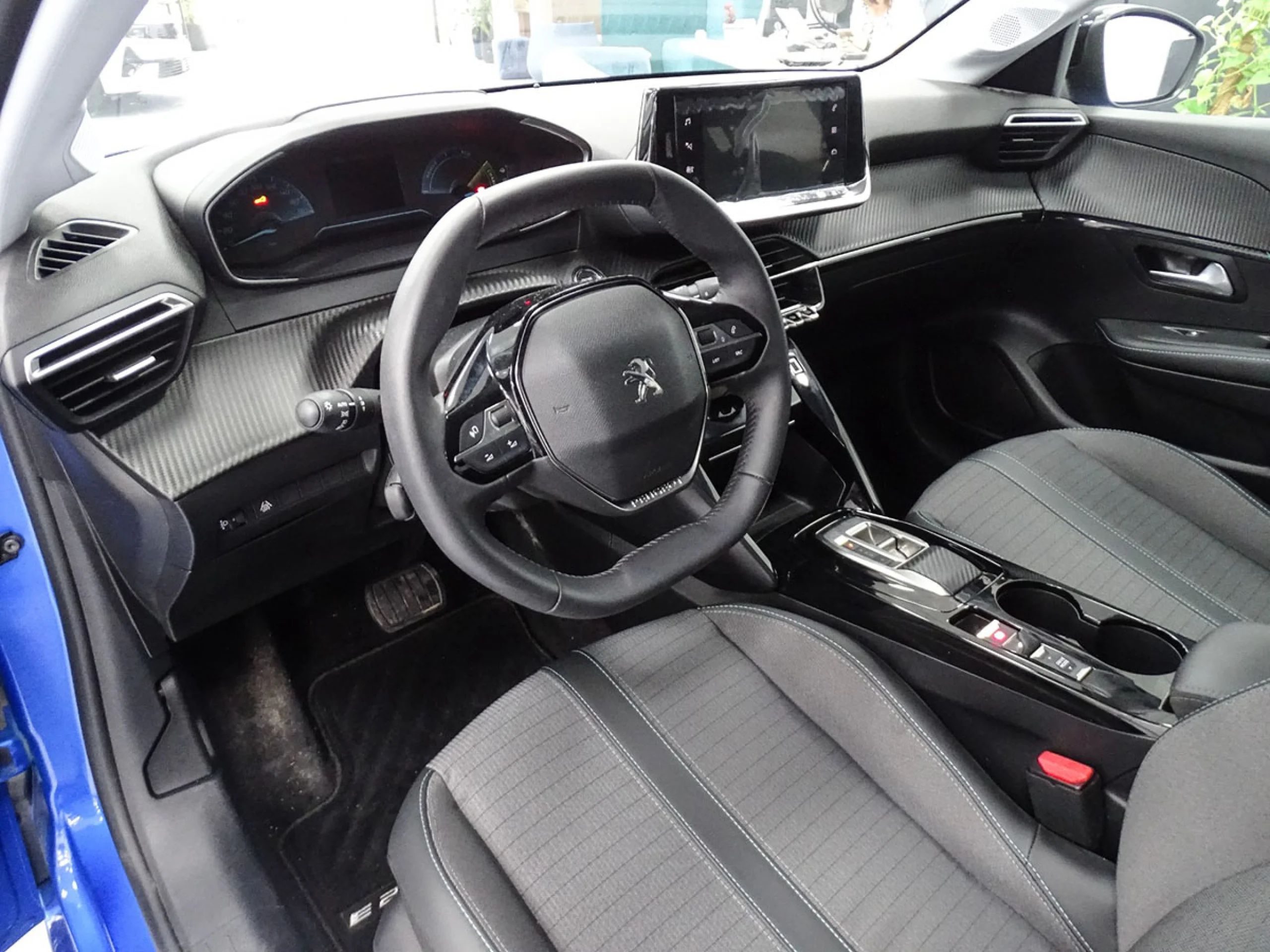 Peugeot 208 e-208 Allure Electrico 136 100 Kw - Foto 6