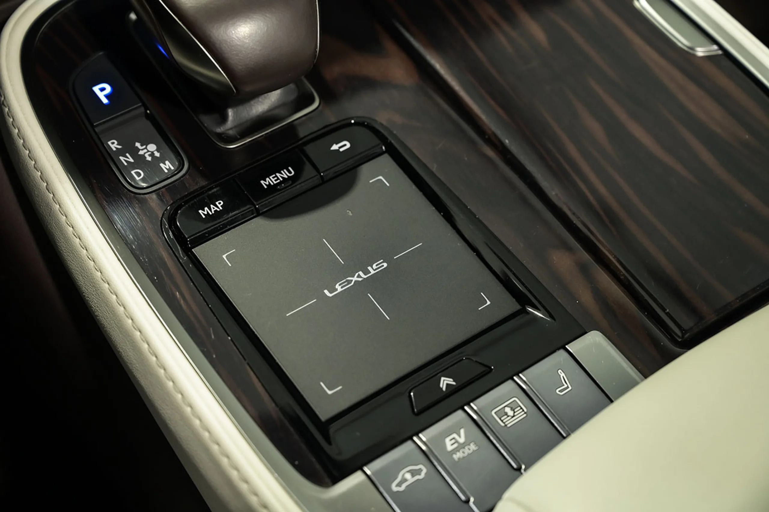 Lexus LS 500h Luxury Art Wood LWhite - Foto 62