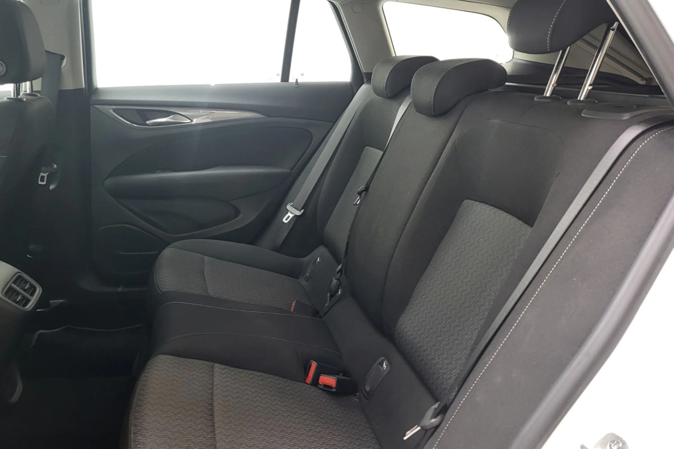 Opel Insignia ST 1.6 CDTi 81kW ecoTEC D Selective - Foto 13