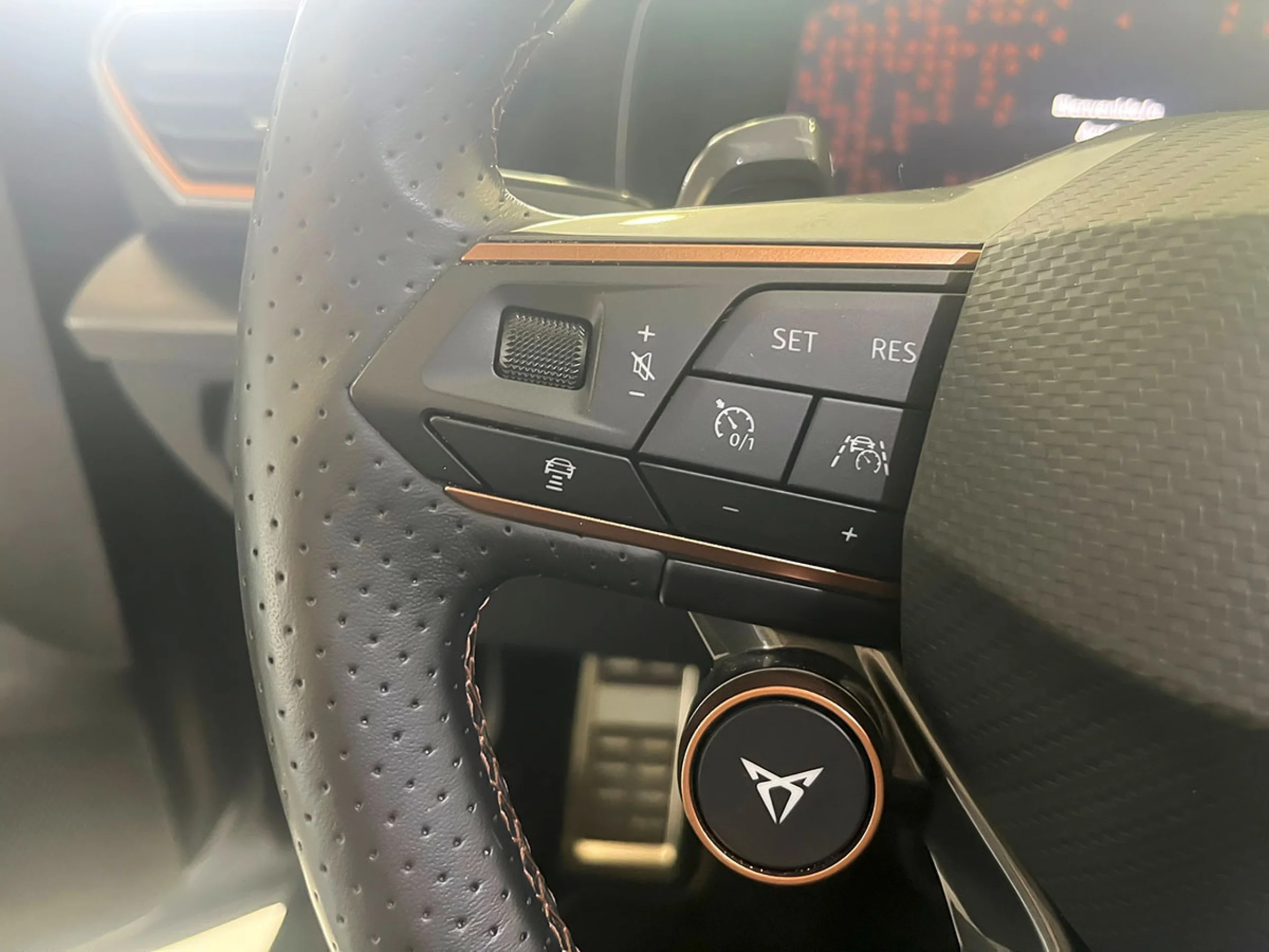 CUPRA Formentor 1.4 eHybrid 180kW 245 CV VZ DSG - Foto 20