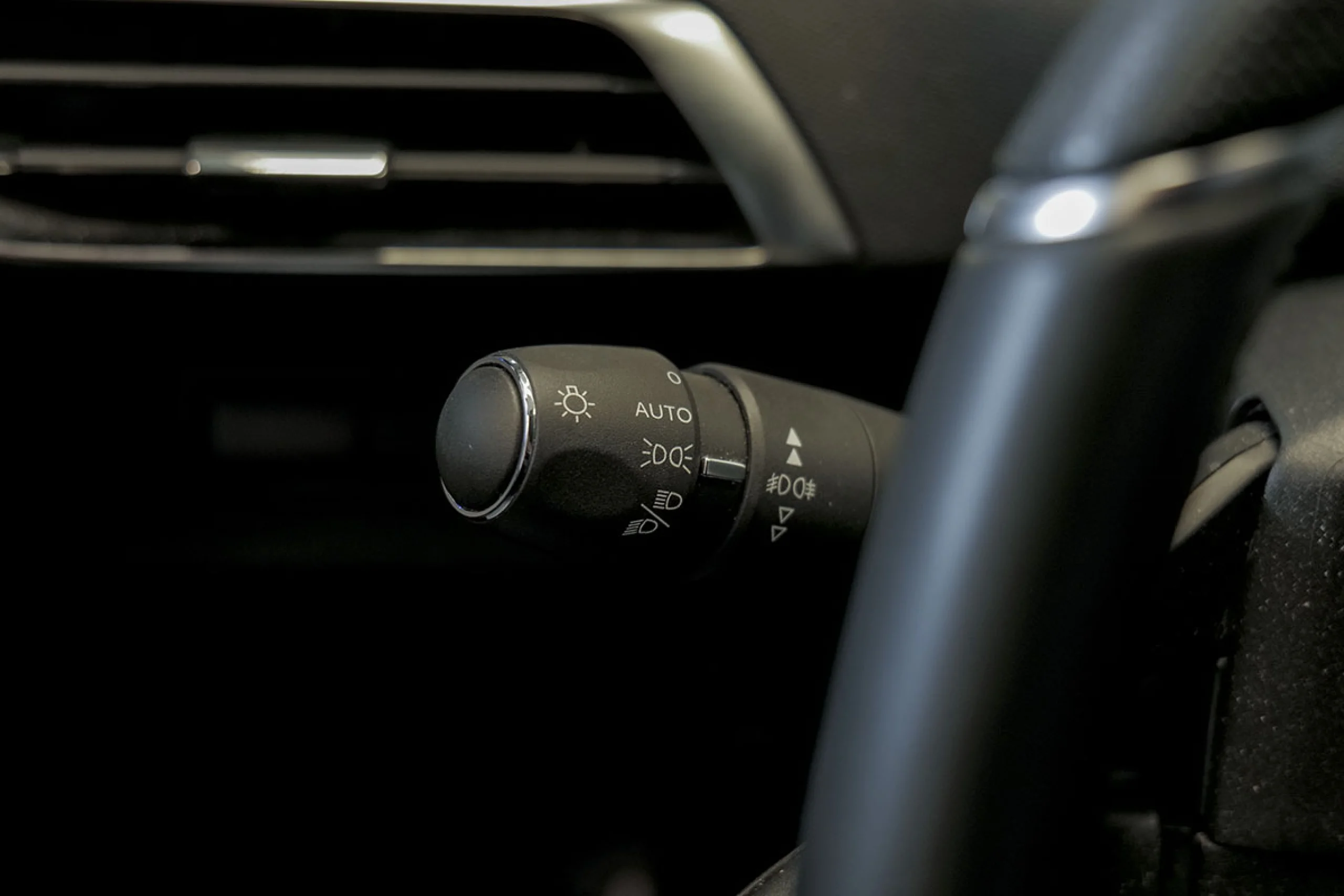 Peugeot 3008 2.0 BlueHDi 133kW 180CV SS GT EAT8 - Foto 33