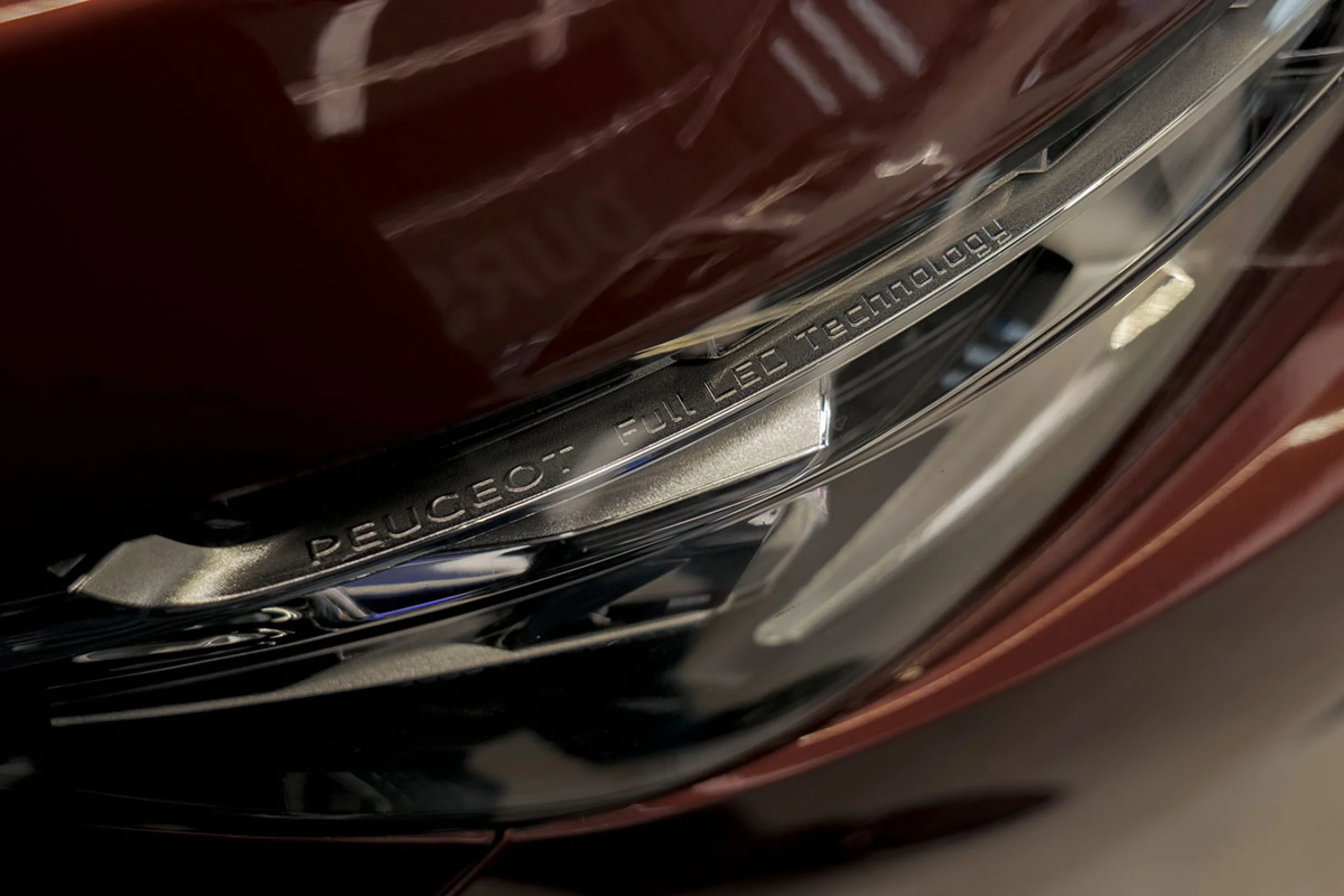 Peugeot 3008 2.0 BlueHDi 133kW 180CV SS GT EAT8 - Foto 20