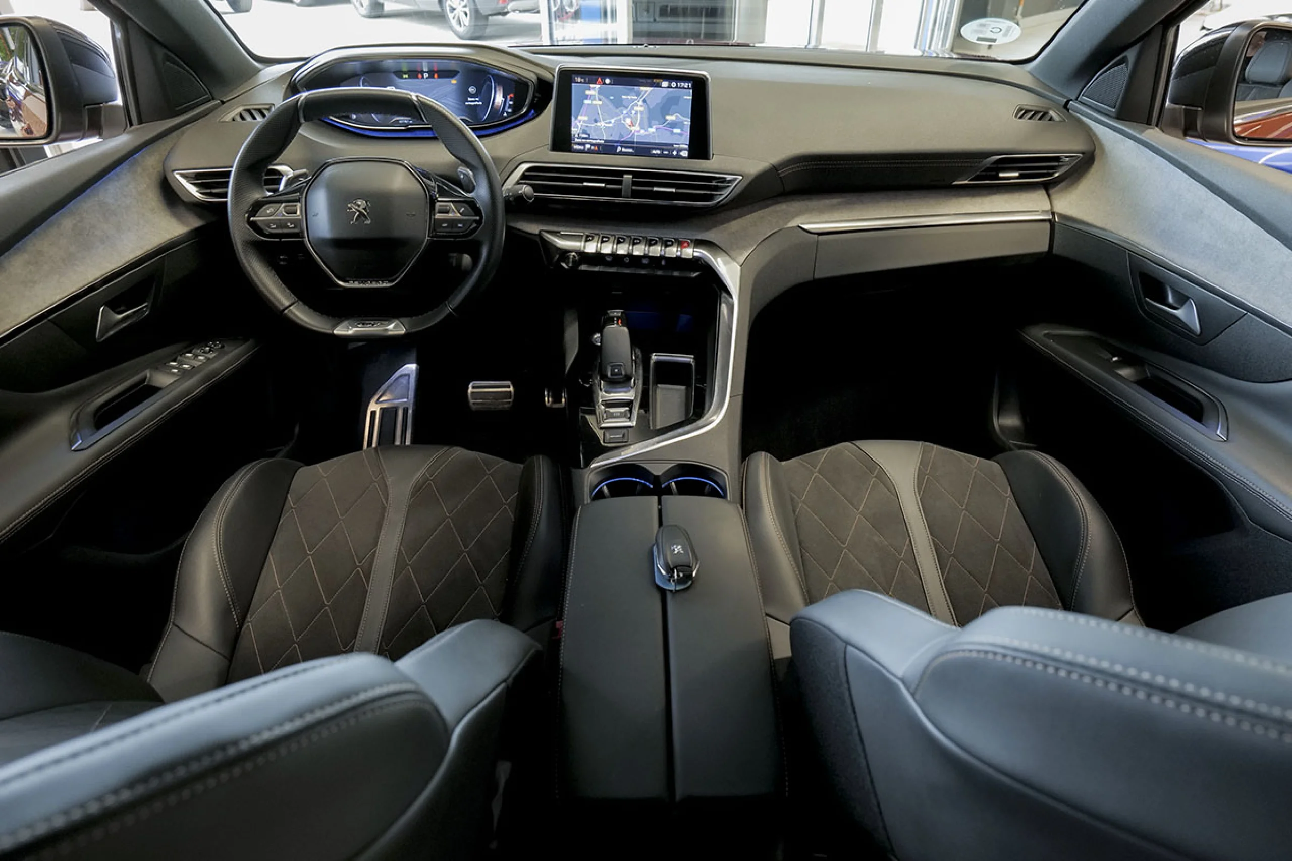 Peugeot 3008 2.0 BlueHDi 133kW 180CV SS GT EAT8 - Foto 6