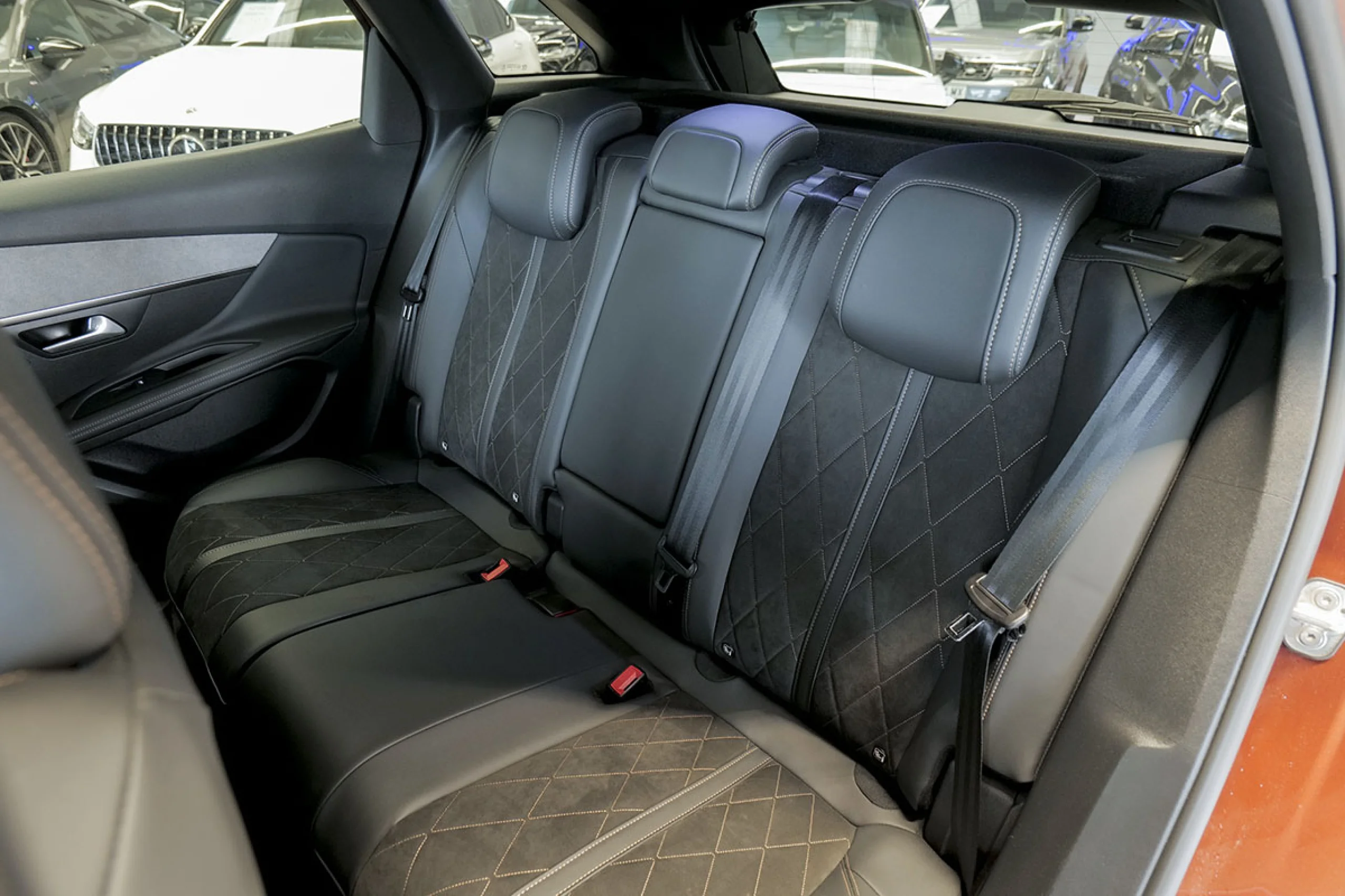 Peugeot 3008 2.0 BlueHDi 133kW 180CV SS GT EAT8 - Foto 15