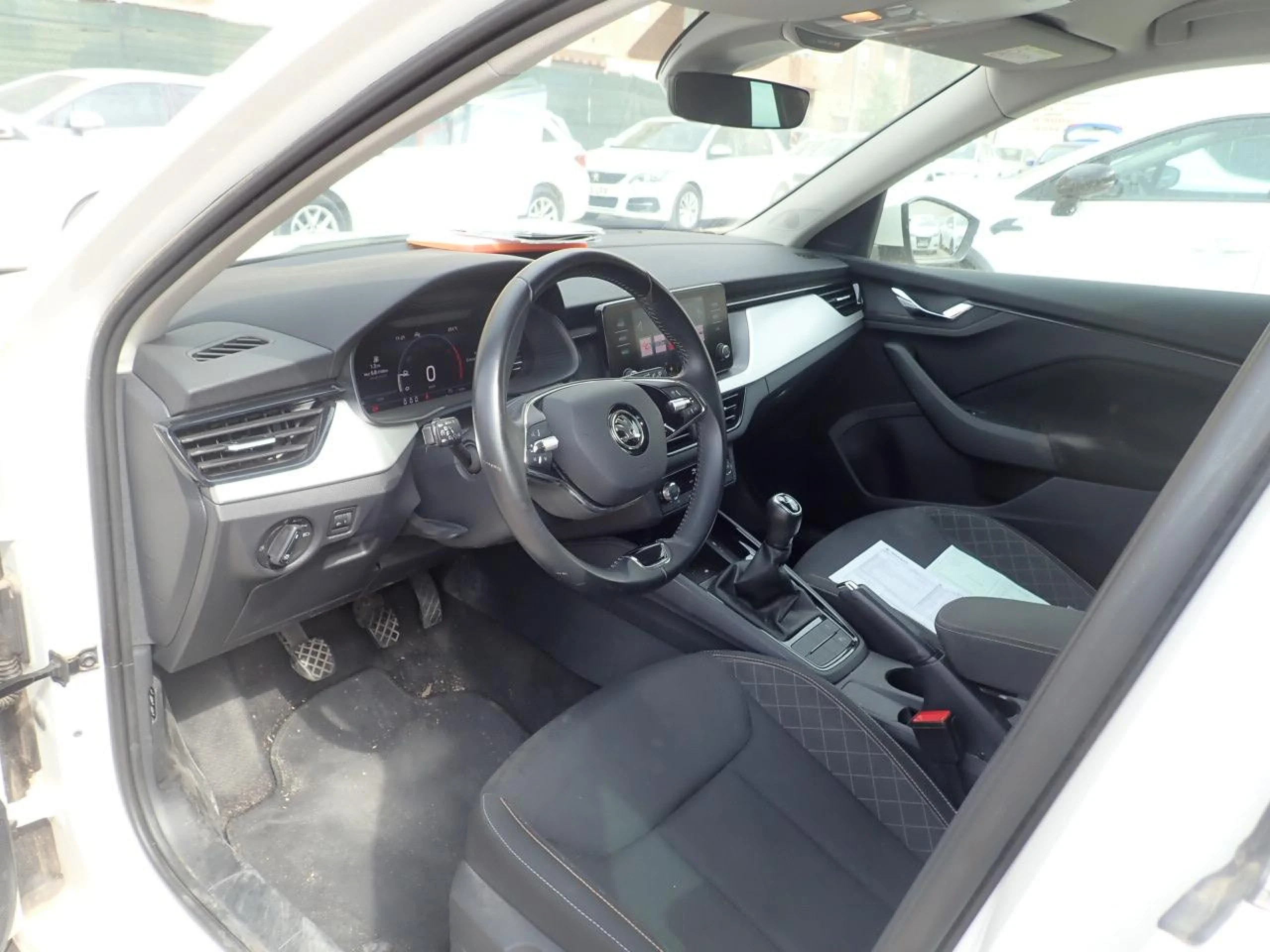 Skoda Kamiq 1.0 TSI 81kW (110CV) Emotion - Foto 5