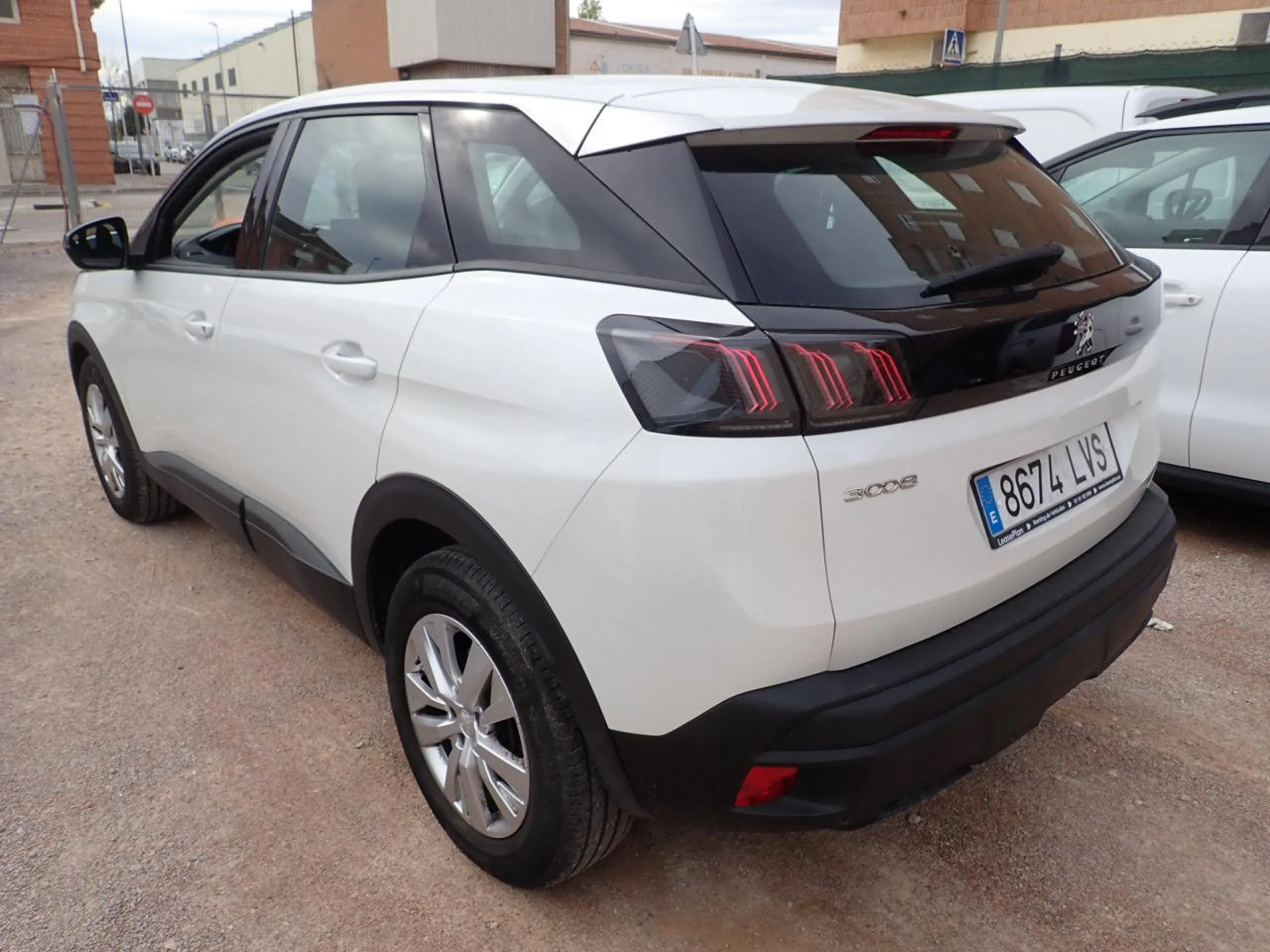 Peugeot 3008 1.5 BlueHDi 96kW (130CV) S&amp;S Active Pack - Foto 2
