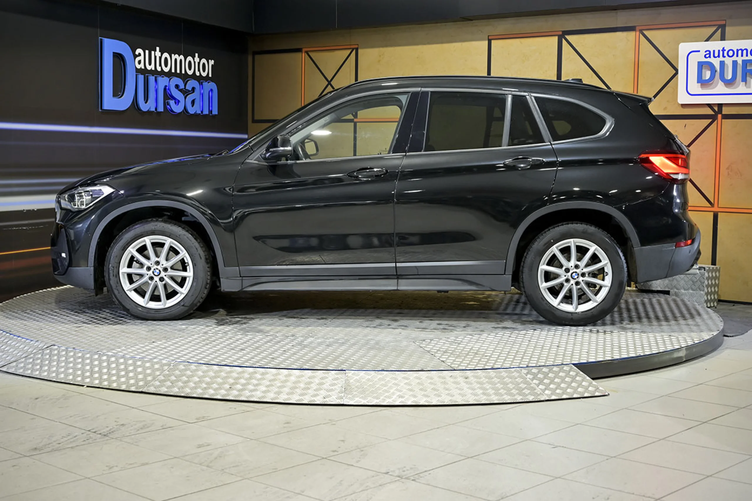 BMW X1 xDrive18d - Foto 16