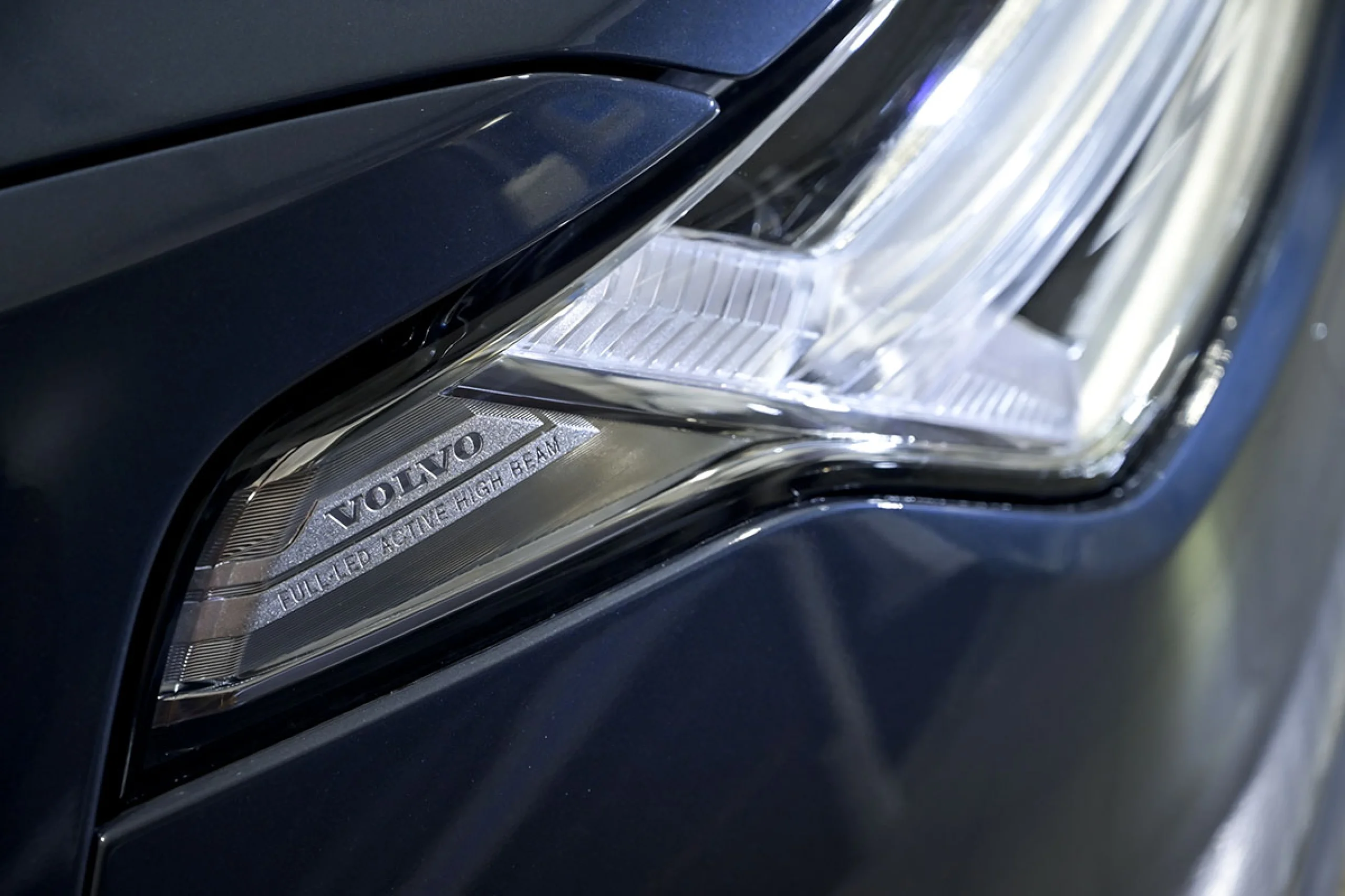 Volvo XC 90 XC90 2.0 B5 D AWD Momentum Pro Auto - Foto 23