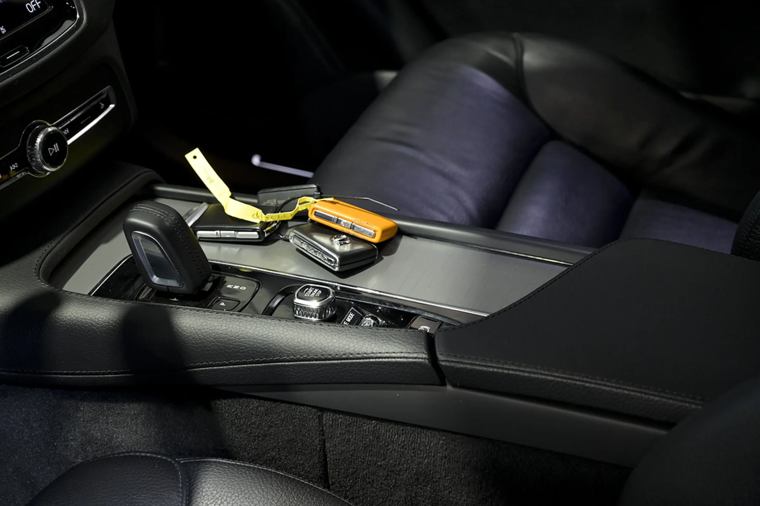 Volvo XC 90 XC90 2.0 B5 D AWD Momentum Pro Auto - Foto 31