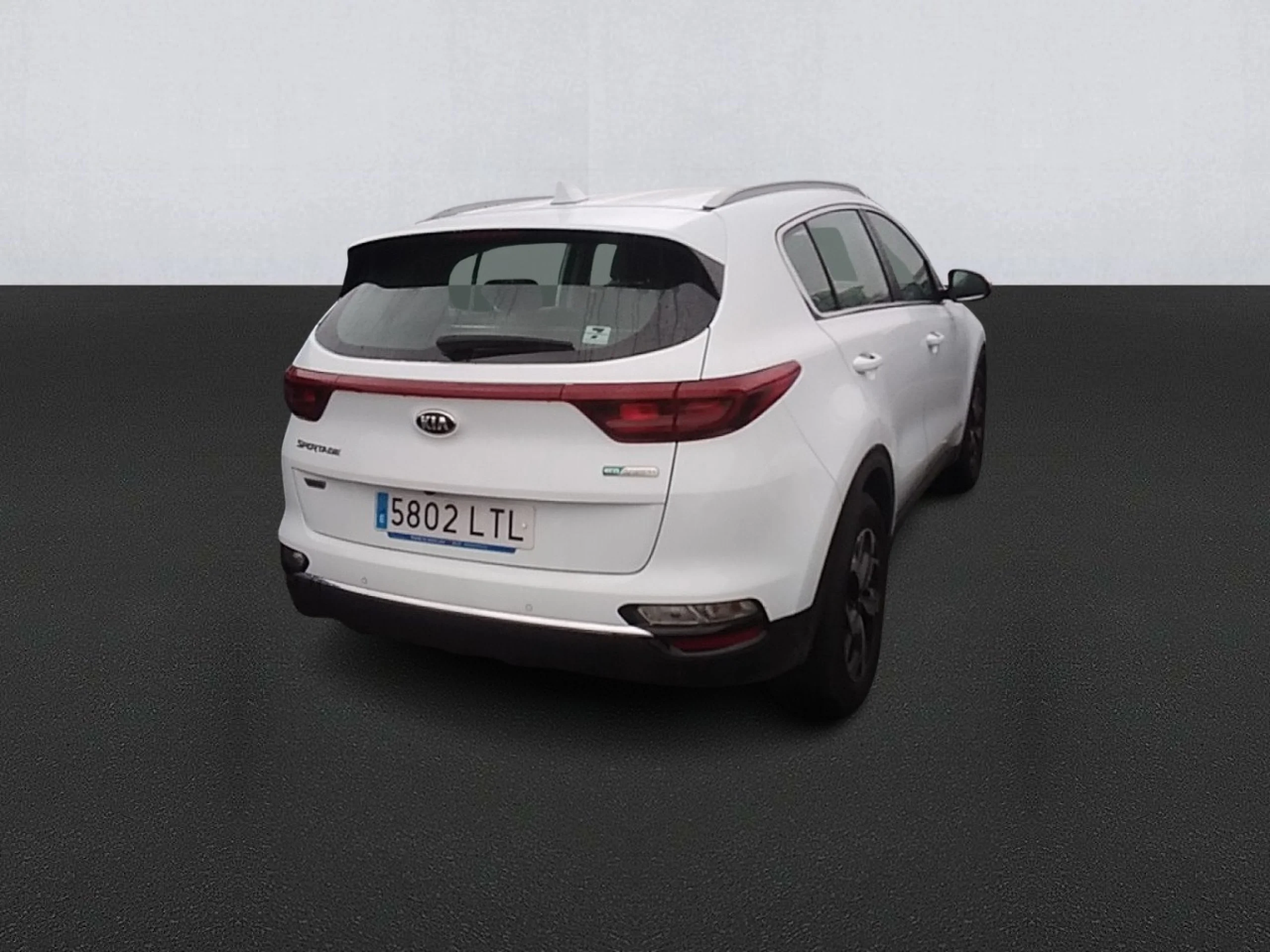 Kia Sportage 1.6 MHEV Business 100kW (136CV) 4x4 - Foto 4
