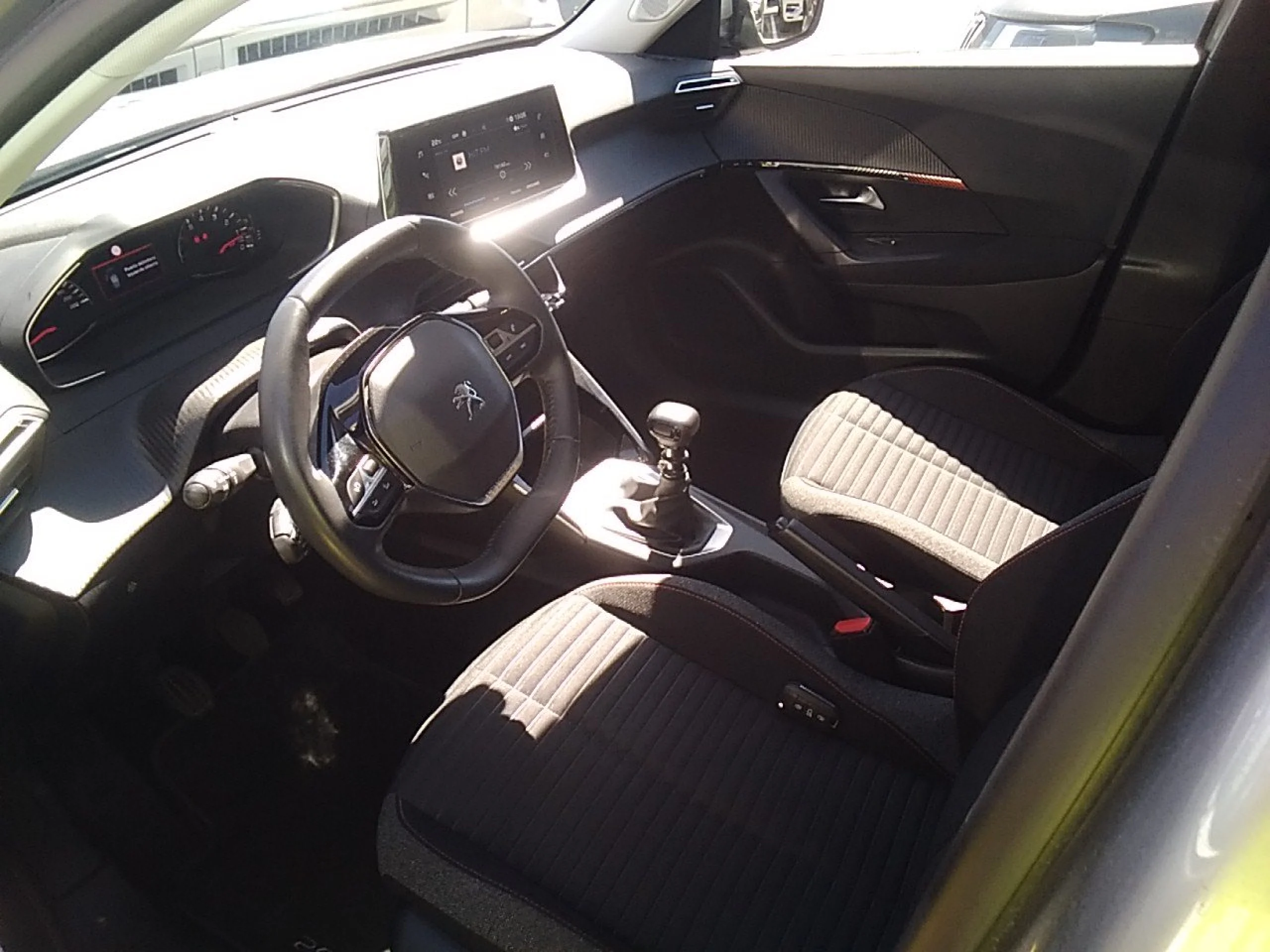 Peugeot 2008 Active Pack BlueHDI 81kW (110CV) - Foto 7