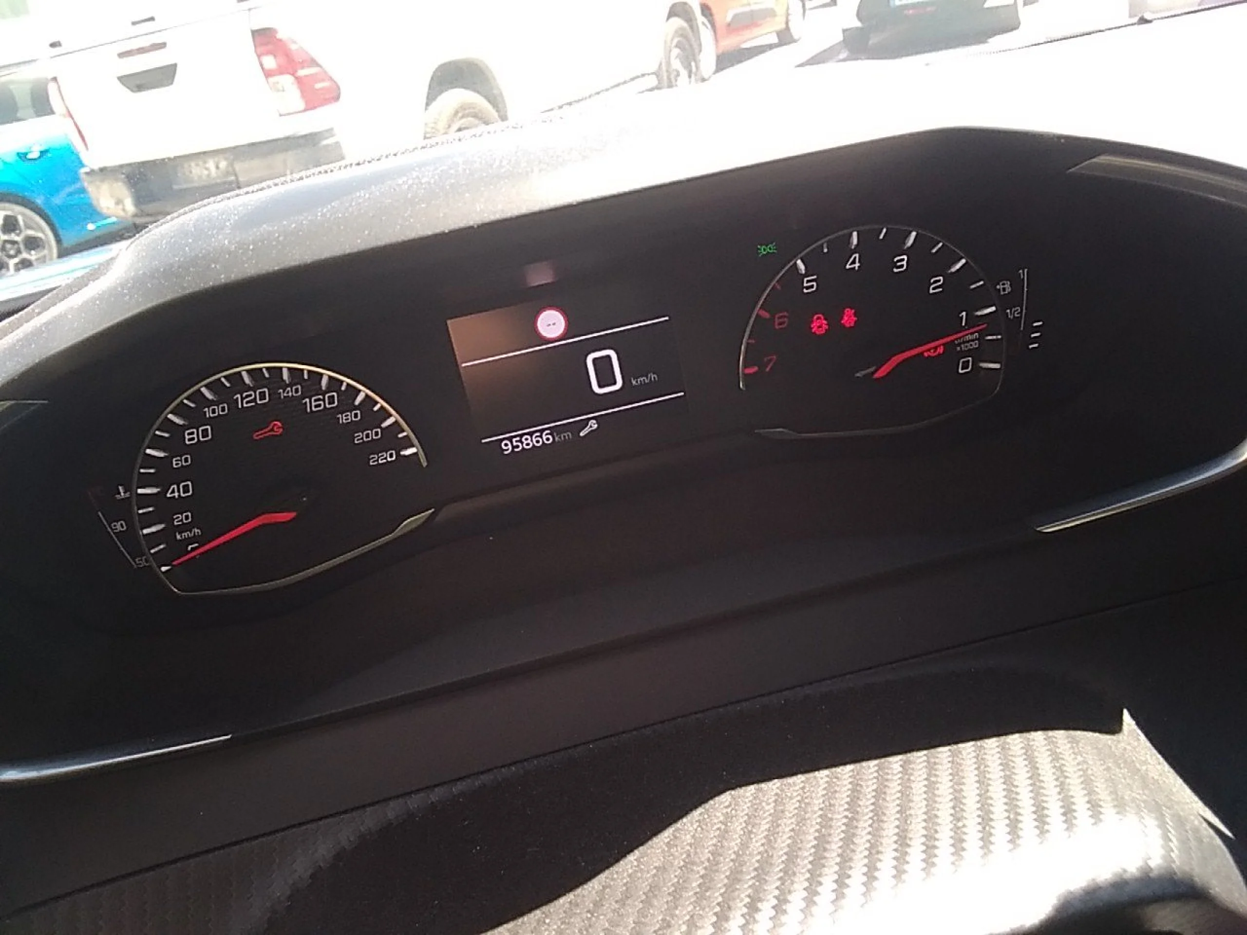 Peugeot 2008 Active Pack BlueHDI 81kW (110CV) - Foto 8